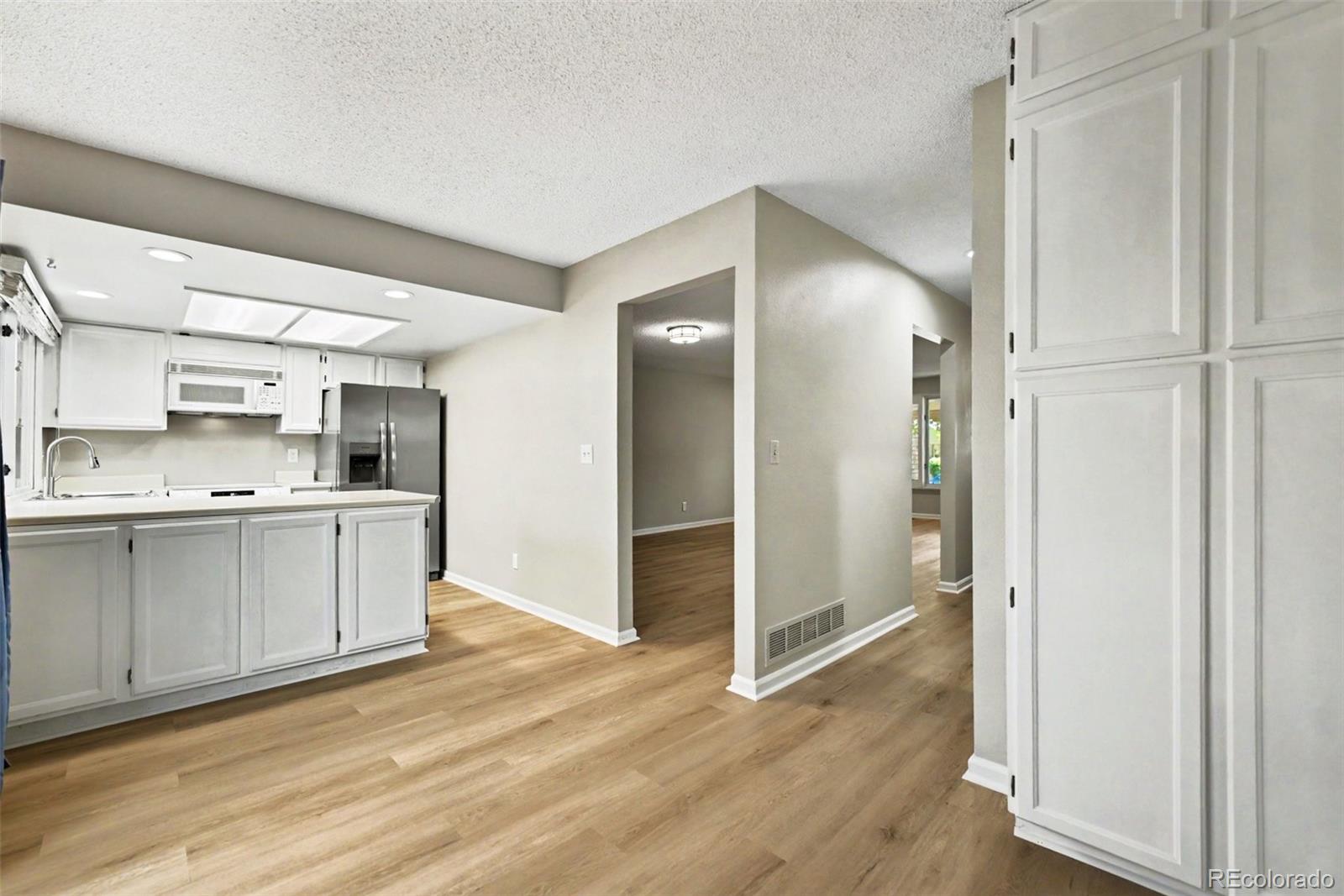 MLS Image #8 for 7590 s cove circle,littleton, Colorado