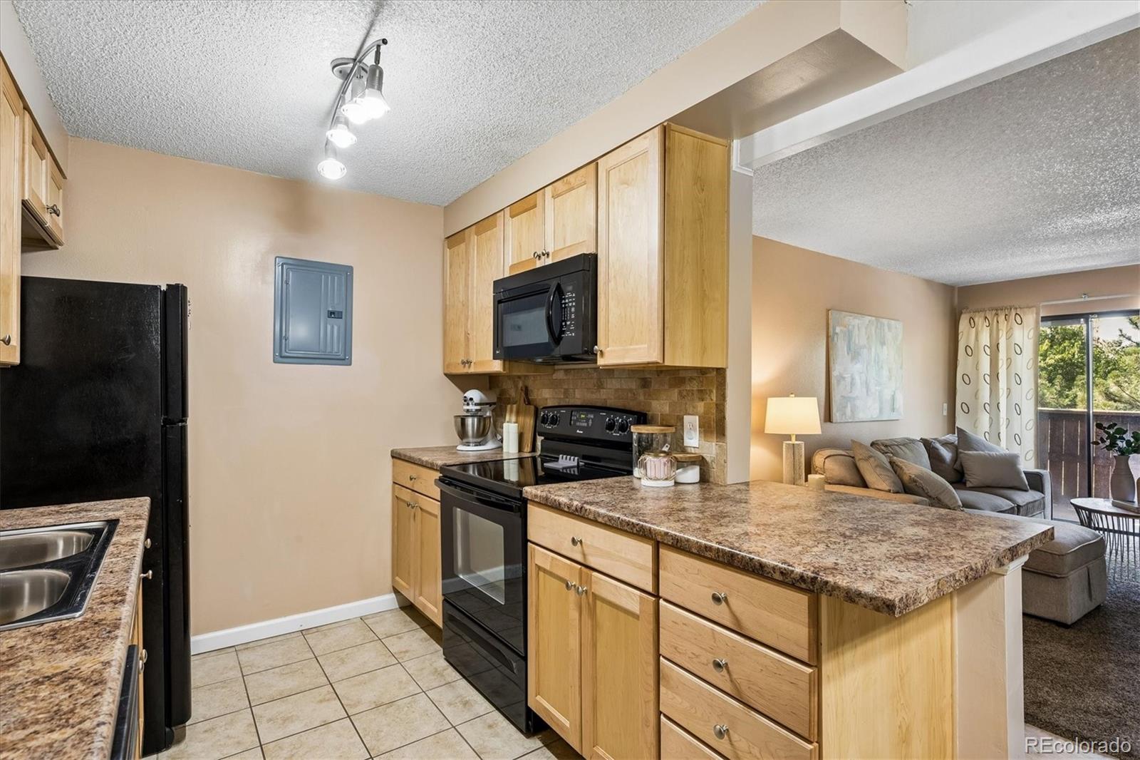 MLS Image #10 for 381 s ames street,denver, Colorado