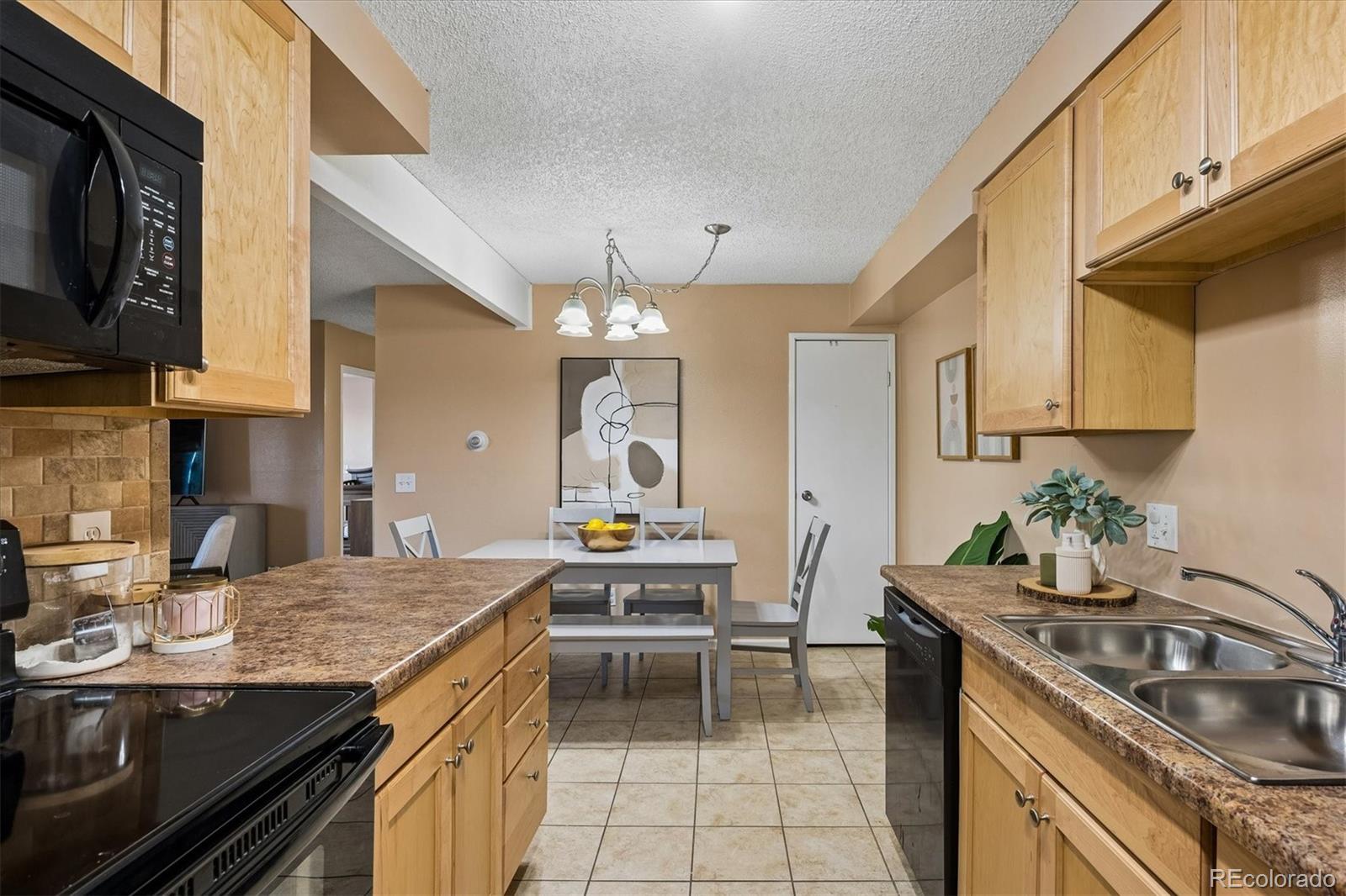 MLS Image #11 for 381 s ames street,denver, Colorado