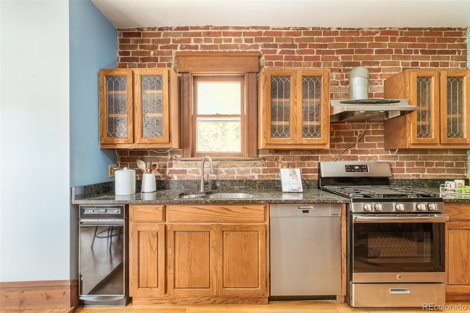 MLS Image #19 for 1041 n corona street,denver, Colorado