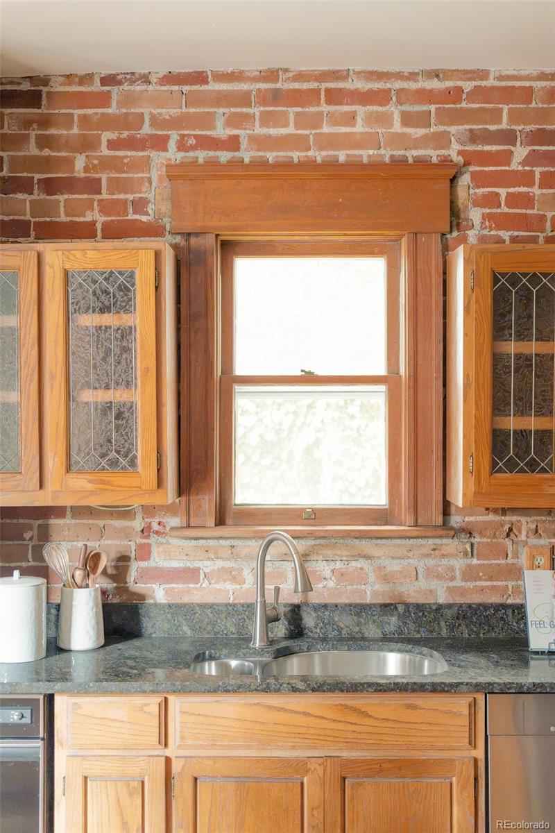 MLS Image #20 for 1041 n corona street,denver, Colorado