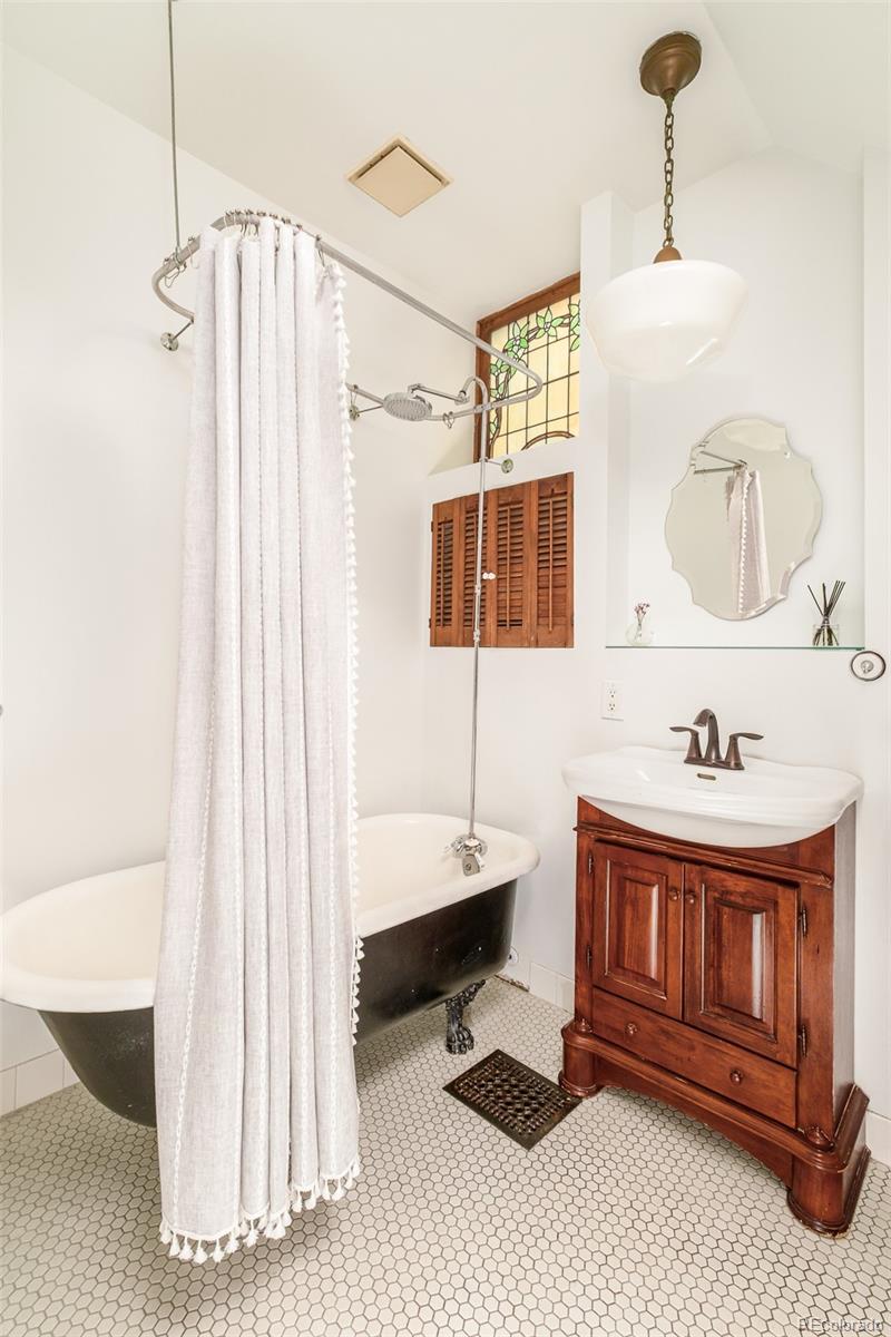 MLS Image #29 for 1041 n corona street,denver, Colorado