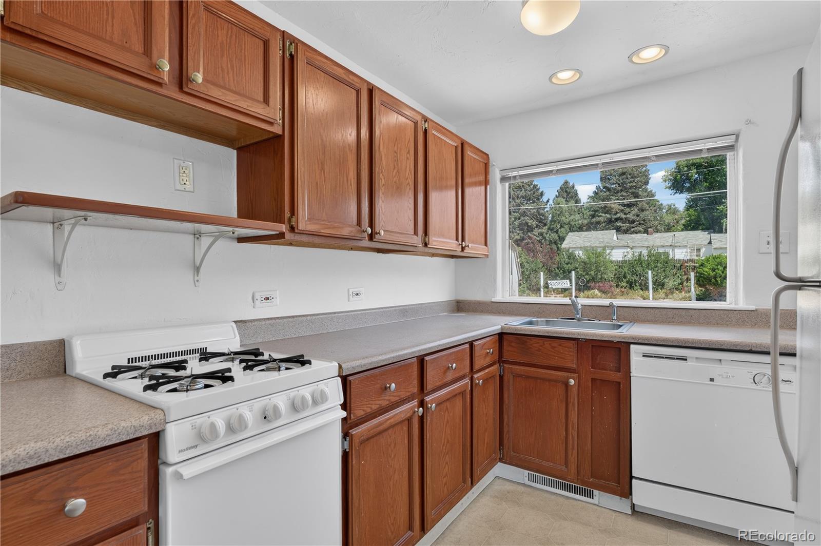 MLS Image #6 for 4396 s huron street,englewood, Colorado