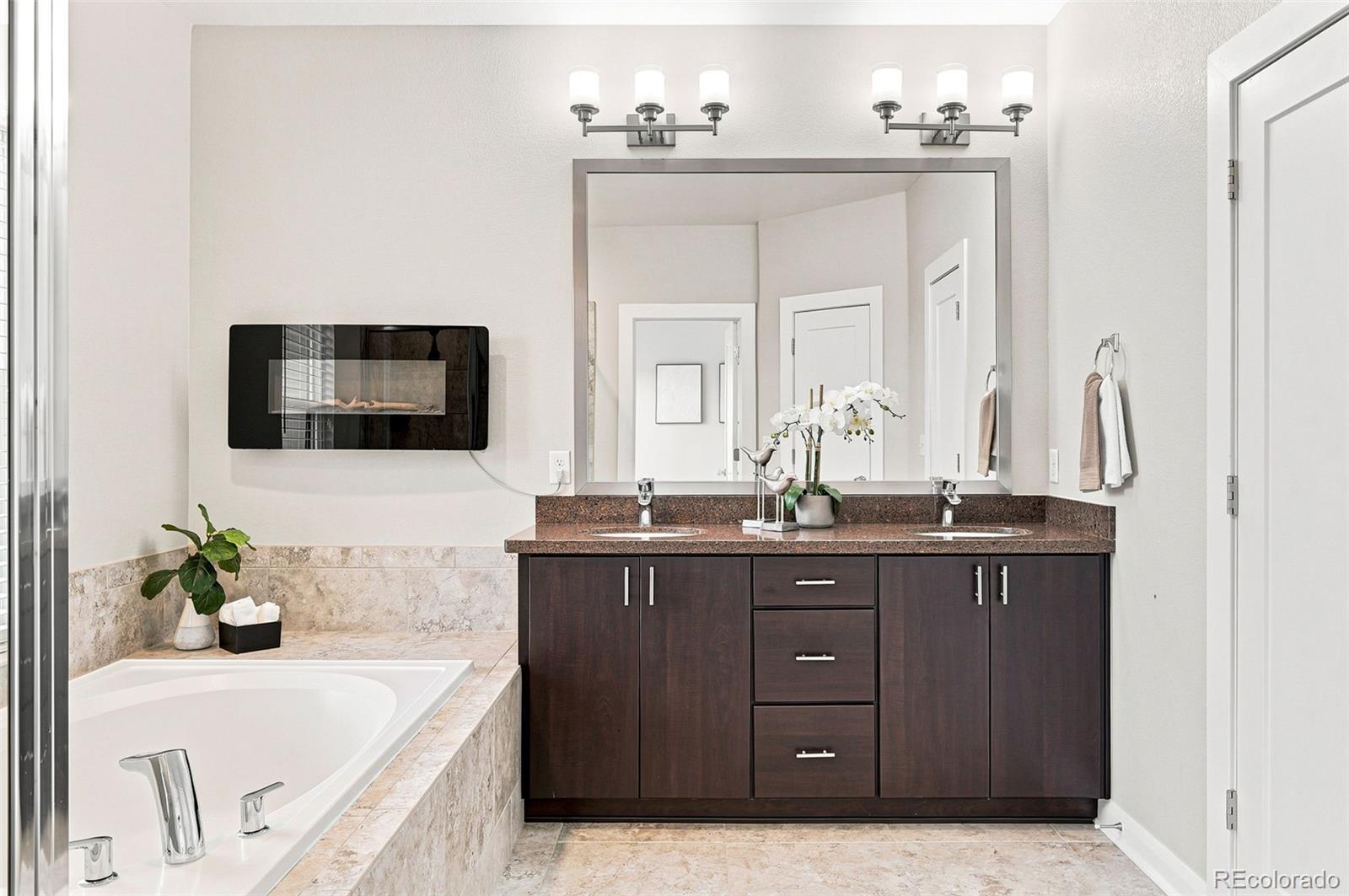 MLS Image #31 for 6715  raritan drive,denver, Colorado