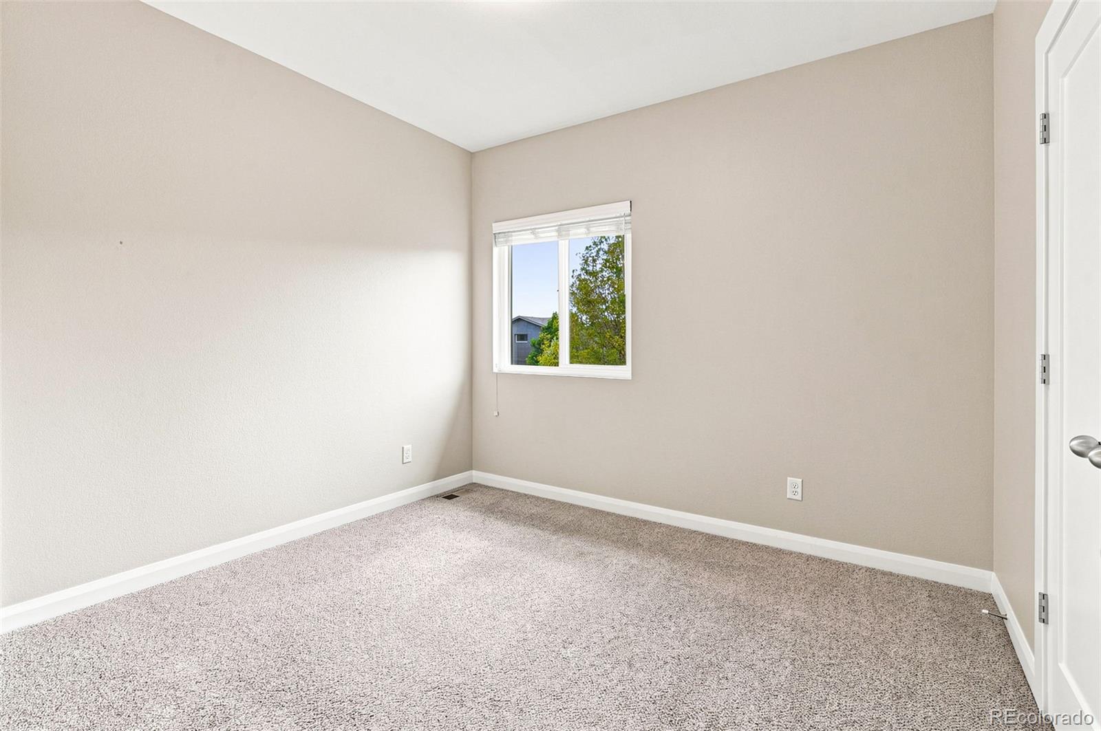 MLS Image #34 for 6715  raritan drive,denver, Colorado