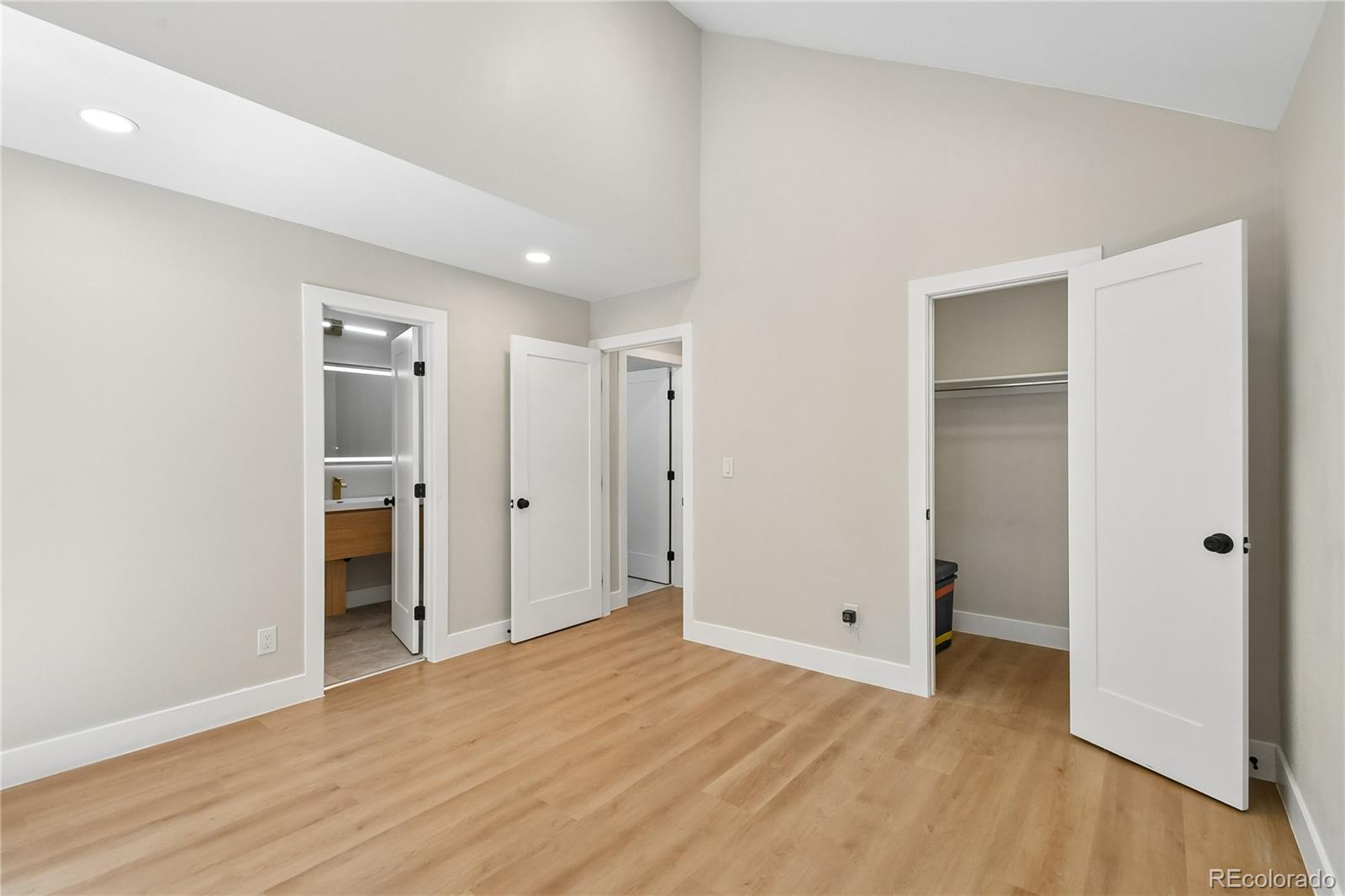 MLS Image #12 for 4505 s yosemite street,denver, Colorado