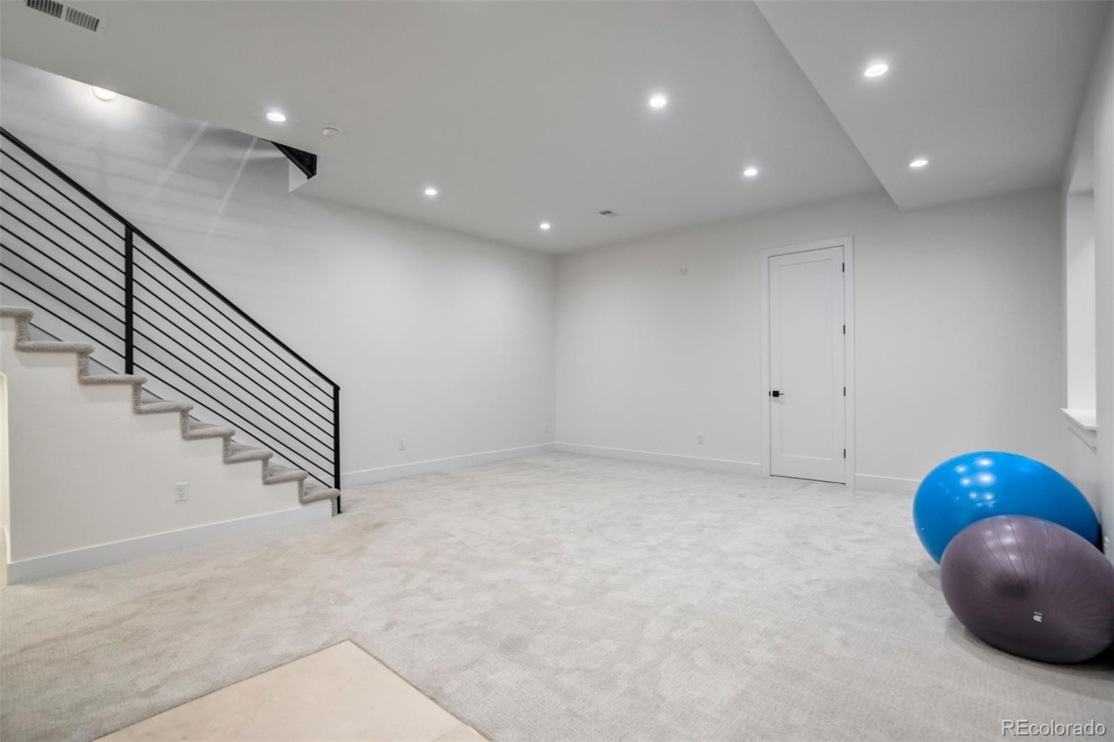 MLS Image #31 for 2526 s lincoln street ,denver, Colorado
