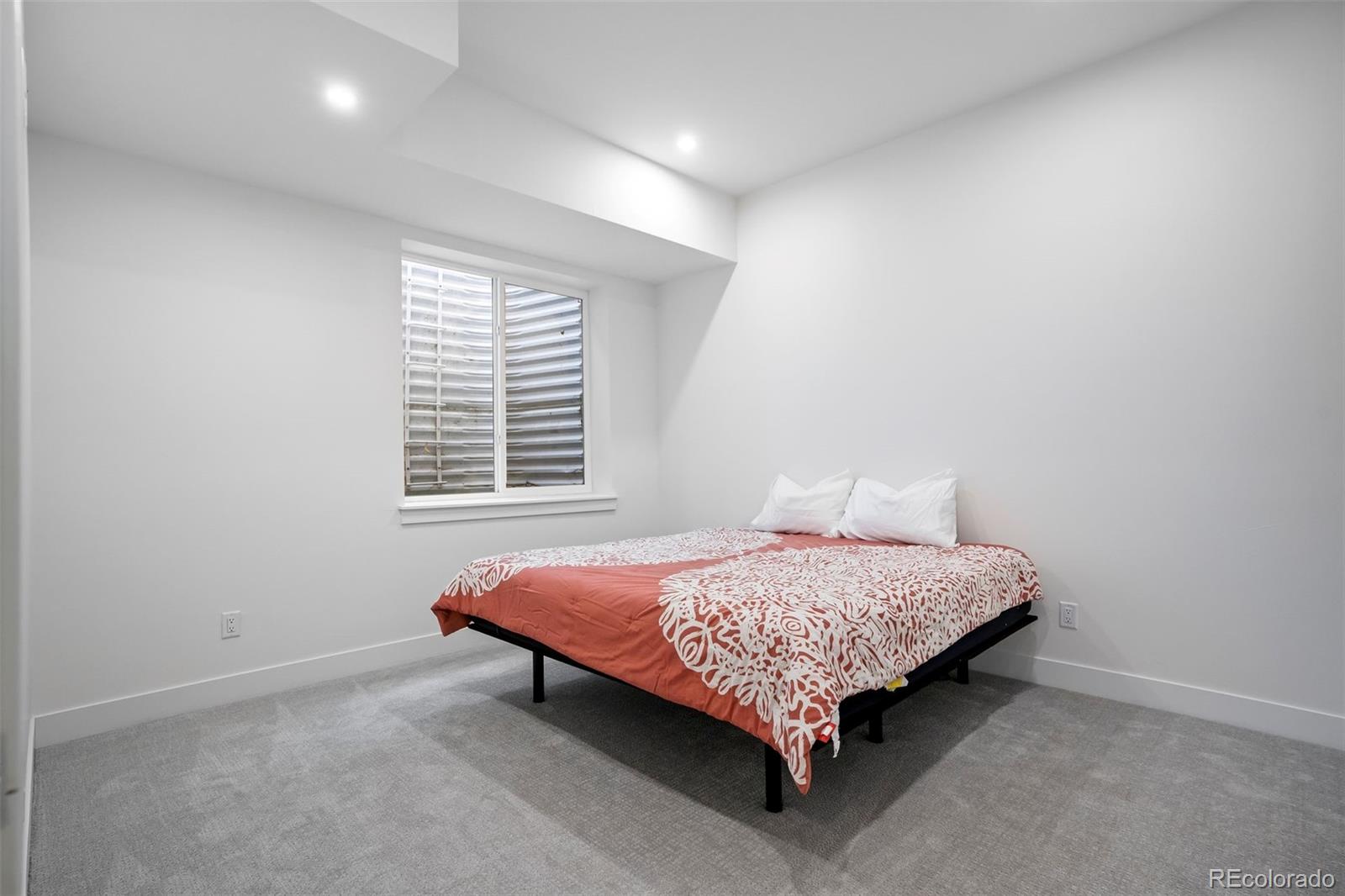 MLS Image #32 for 2526 s lincoln street ,denver, Colorado
