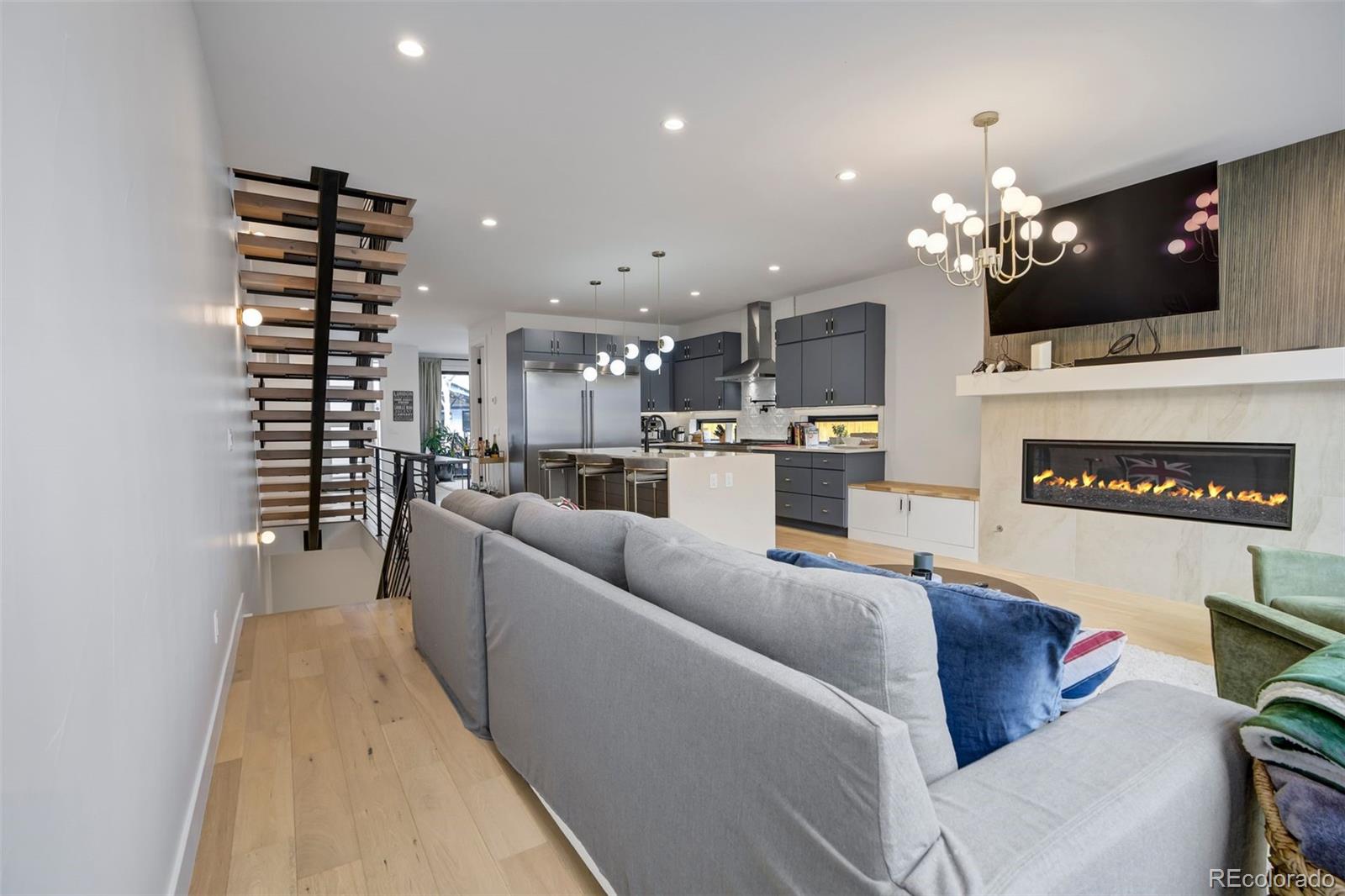 MLS Image #9 for 2526 s lincoln street ,denver, Colorado