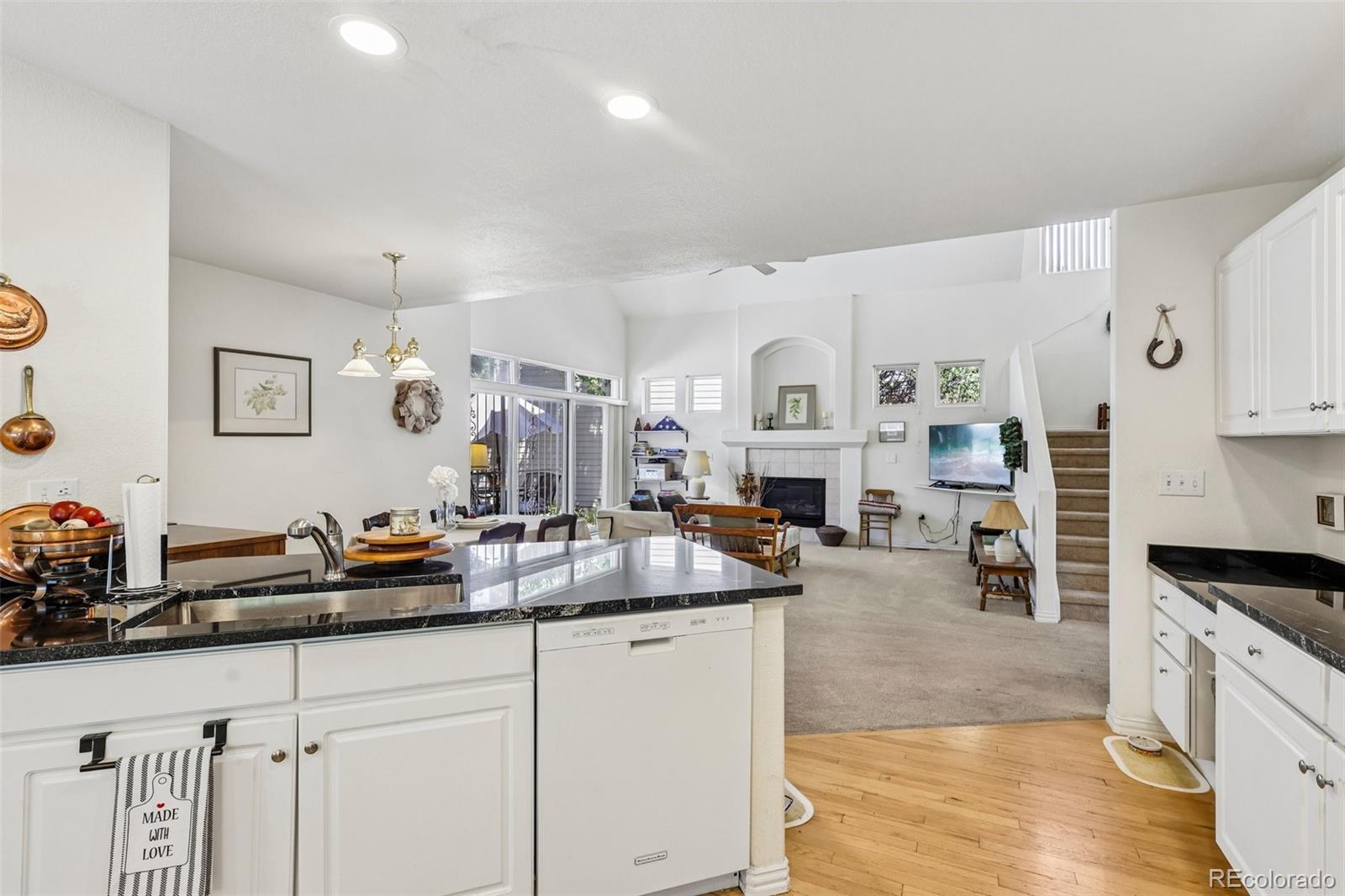MLS Image #11 for 1011 s valentia street,denver, Colorado