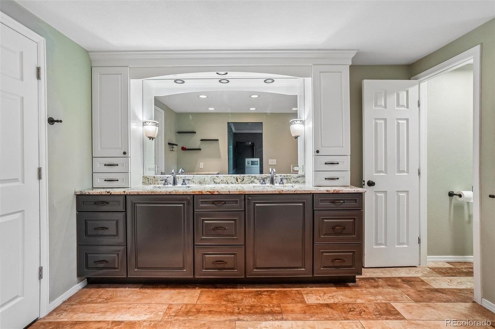 MLS Image #29 for 11556 e amherst circle,aurora, Colorado