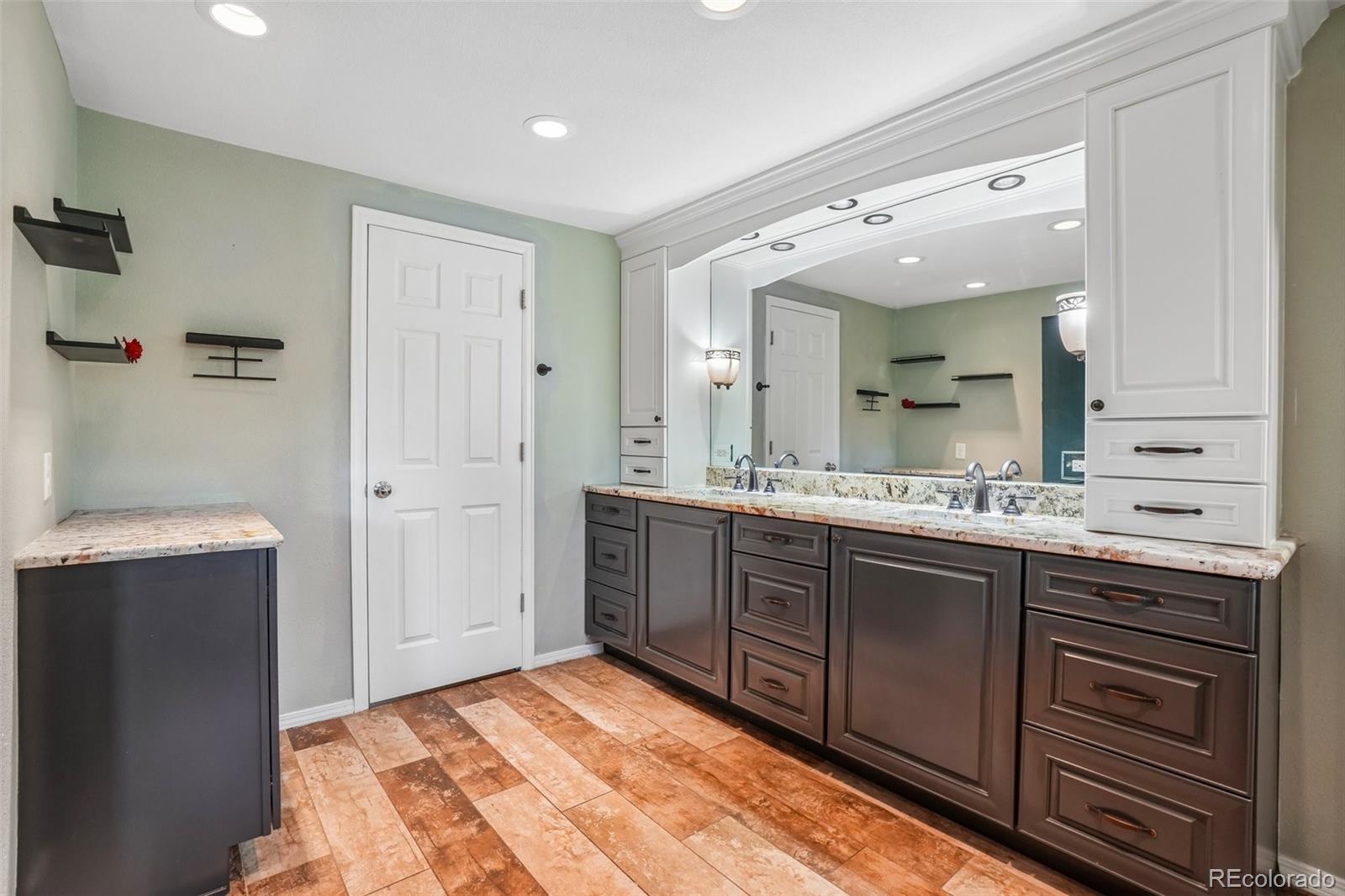 MLS Image #31 for 11556 e amherst circle,aurora, Colorado