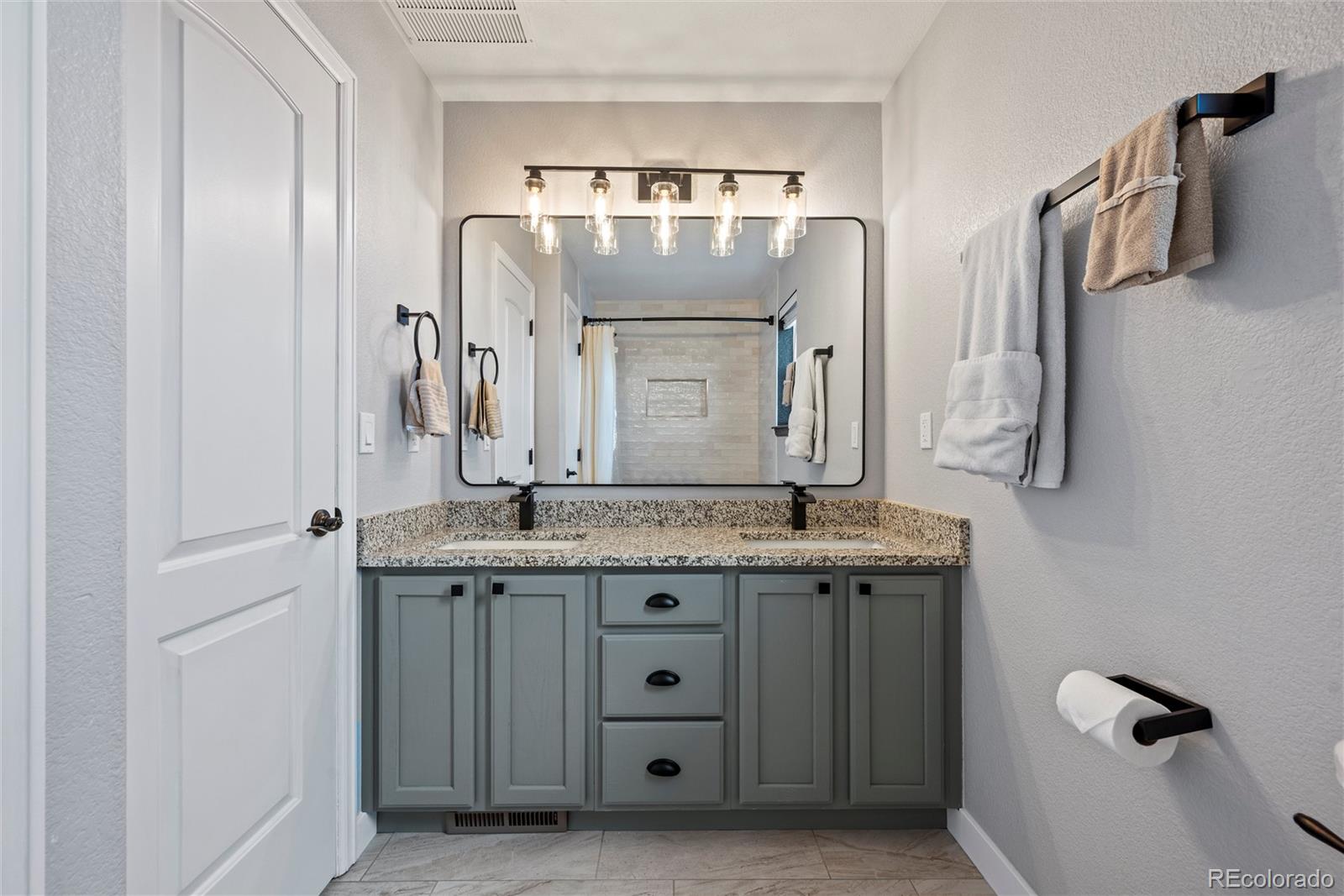 MLS Image #18 for 5064  durham court,denver, Colorado