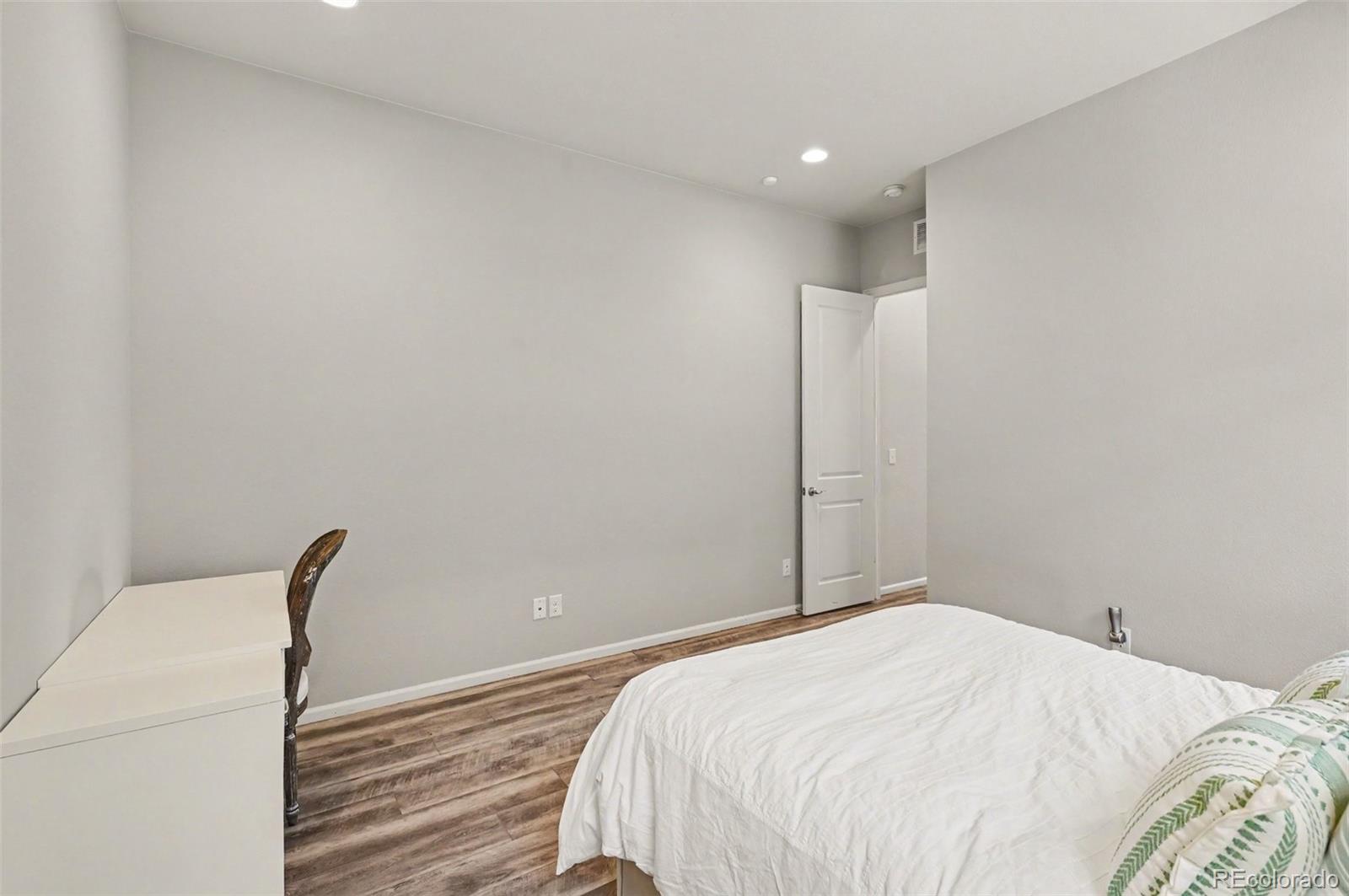 MLS Image #35 for 6421  village lane,centennial, Colorado