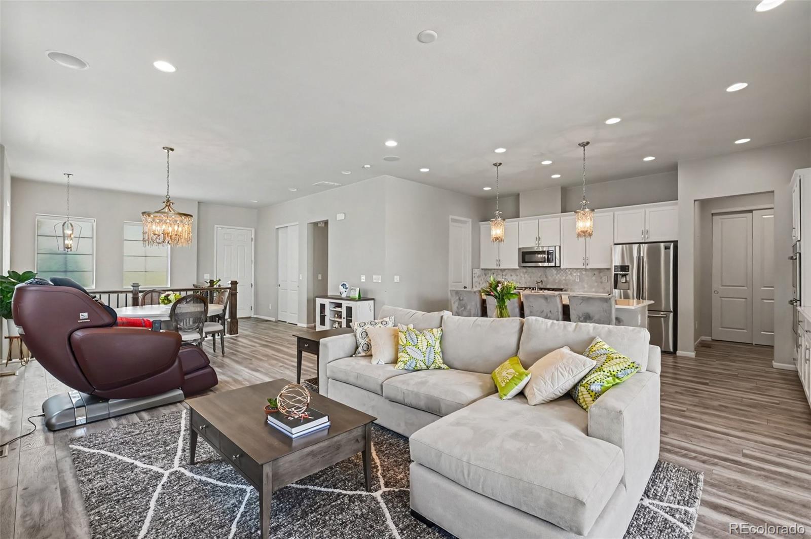 MLS Image #8 for 6421  village lane,centennial, Colorado