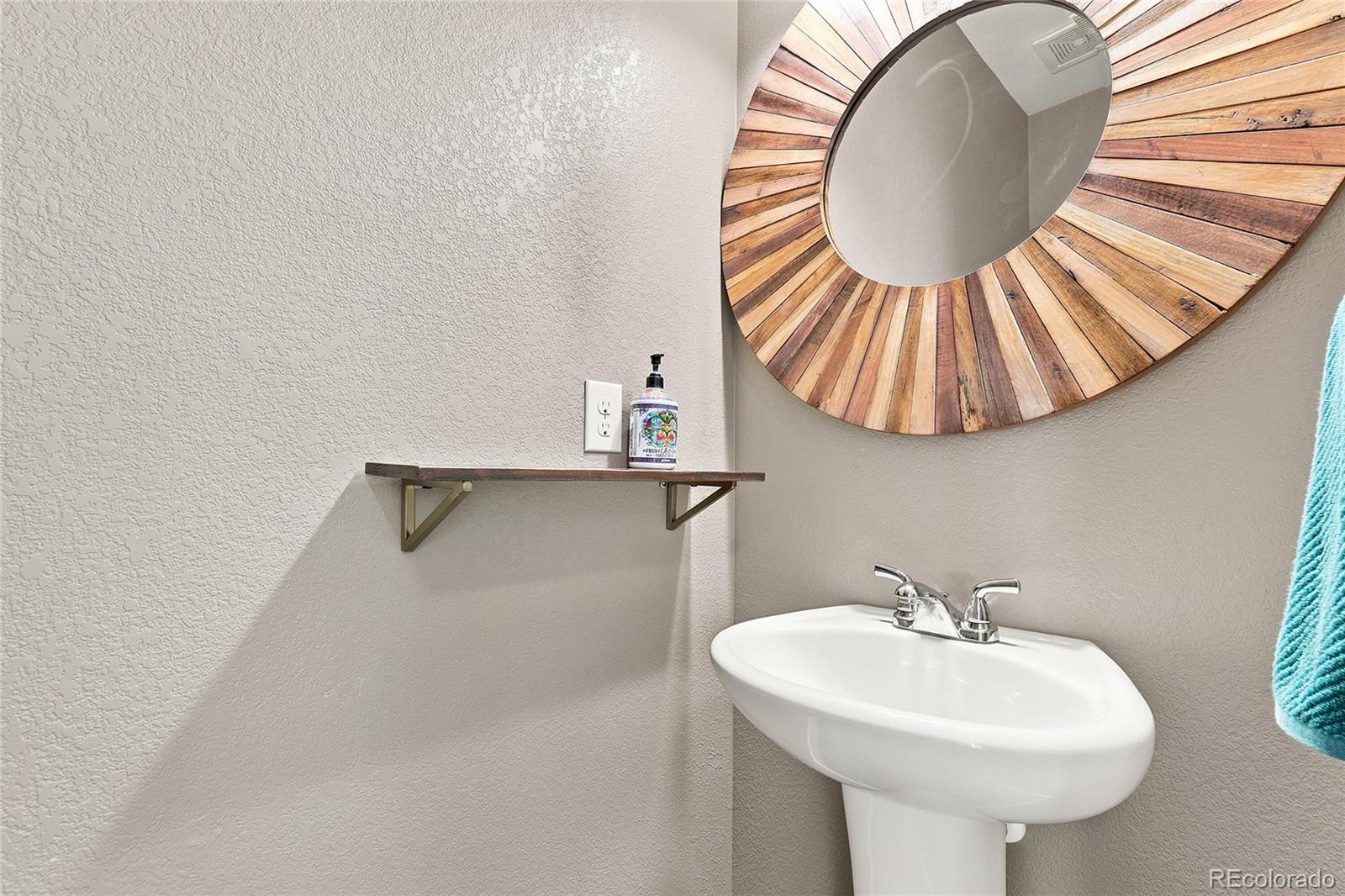 MLS Image #10 for 20084 e 48th drive,denver, Colorado