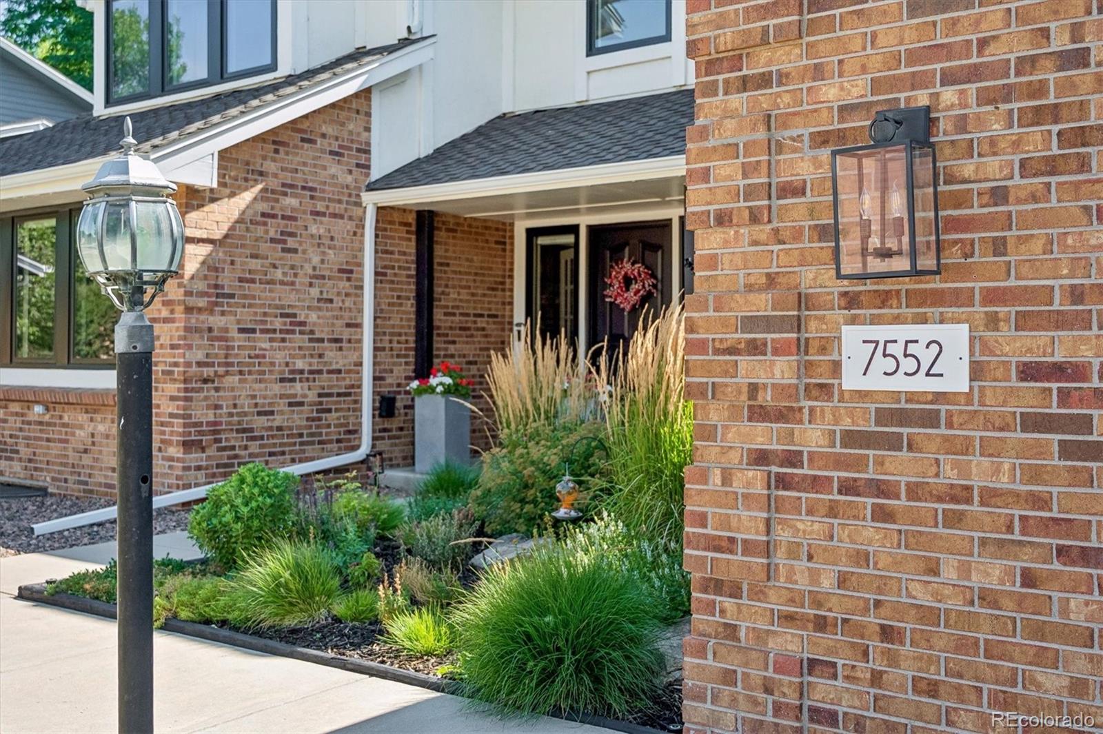MLS Image #1 for 7552 s emerson circle,littleton, Colorado