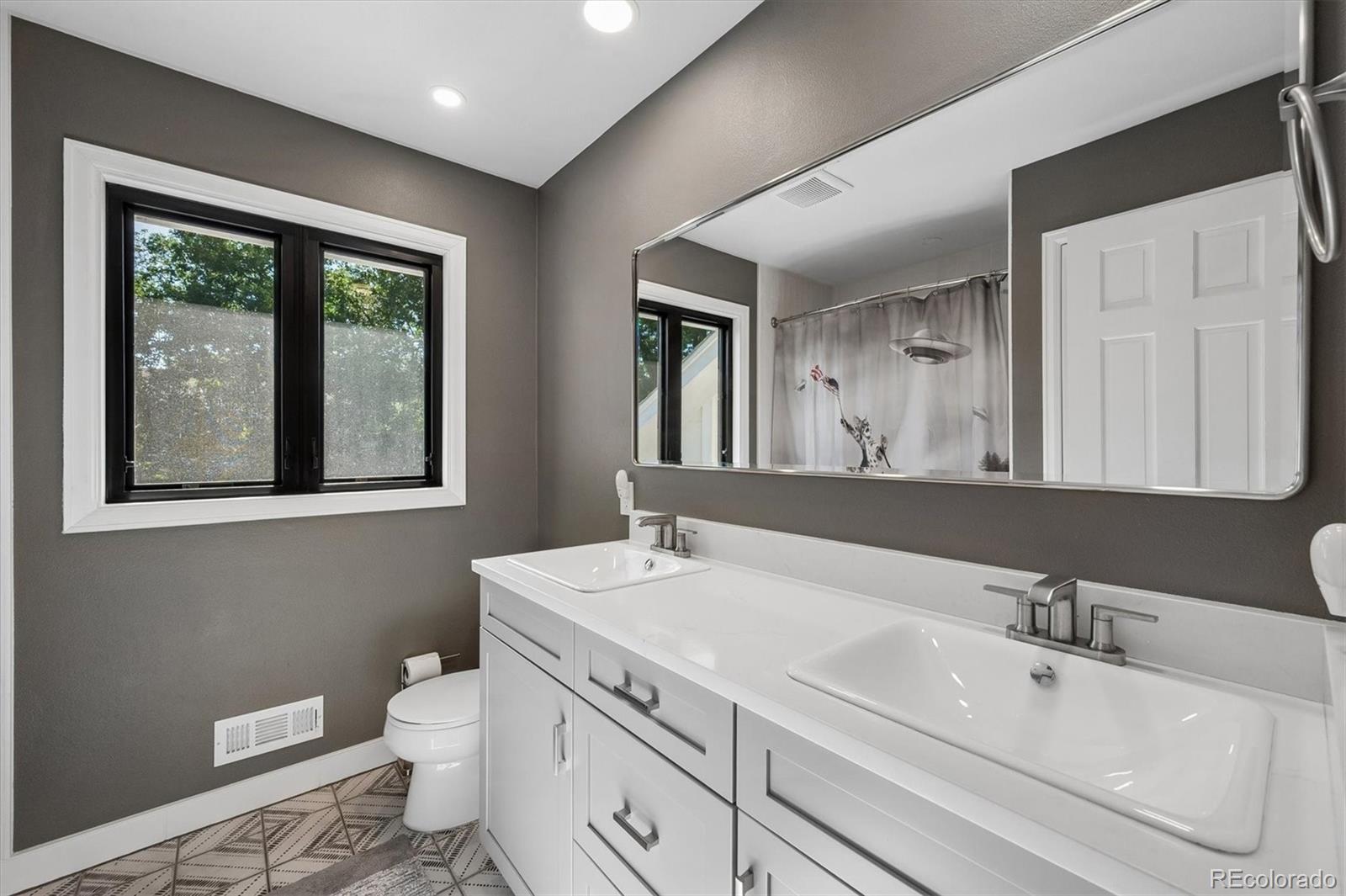 MLS Image #14 for 7552 s emerson circle,littleton, Colorado