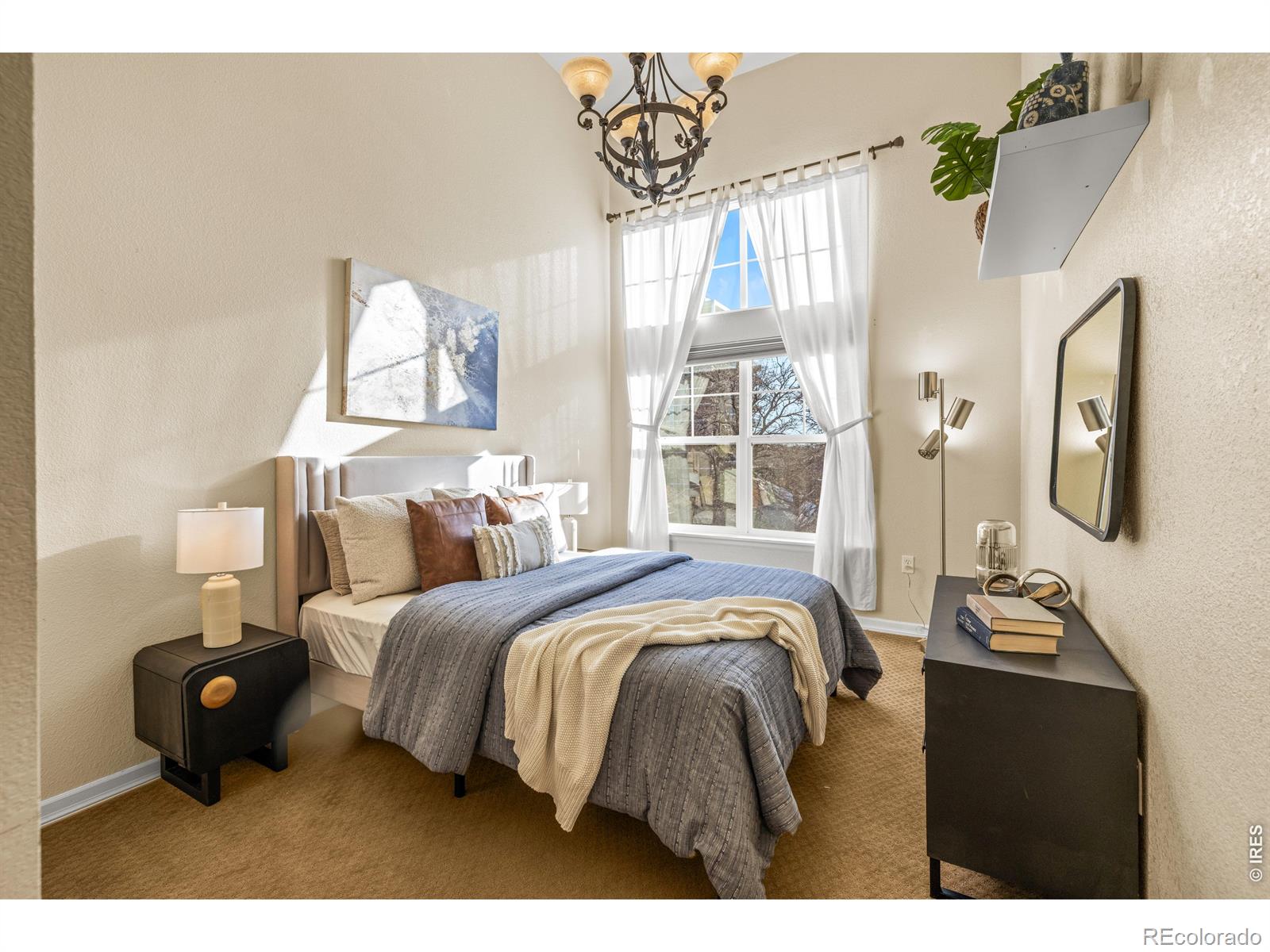 MLS Image #14 for 1623  saint paul street,denver, Colorado