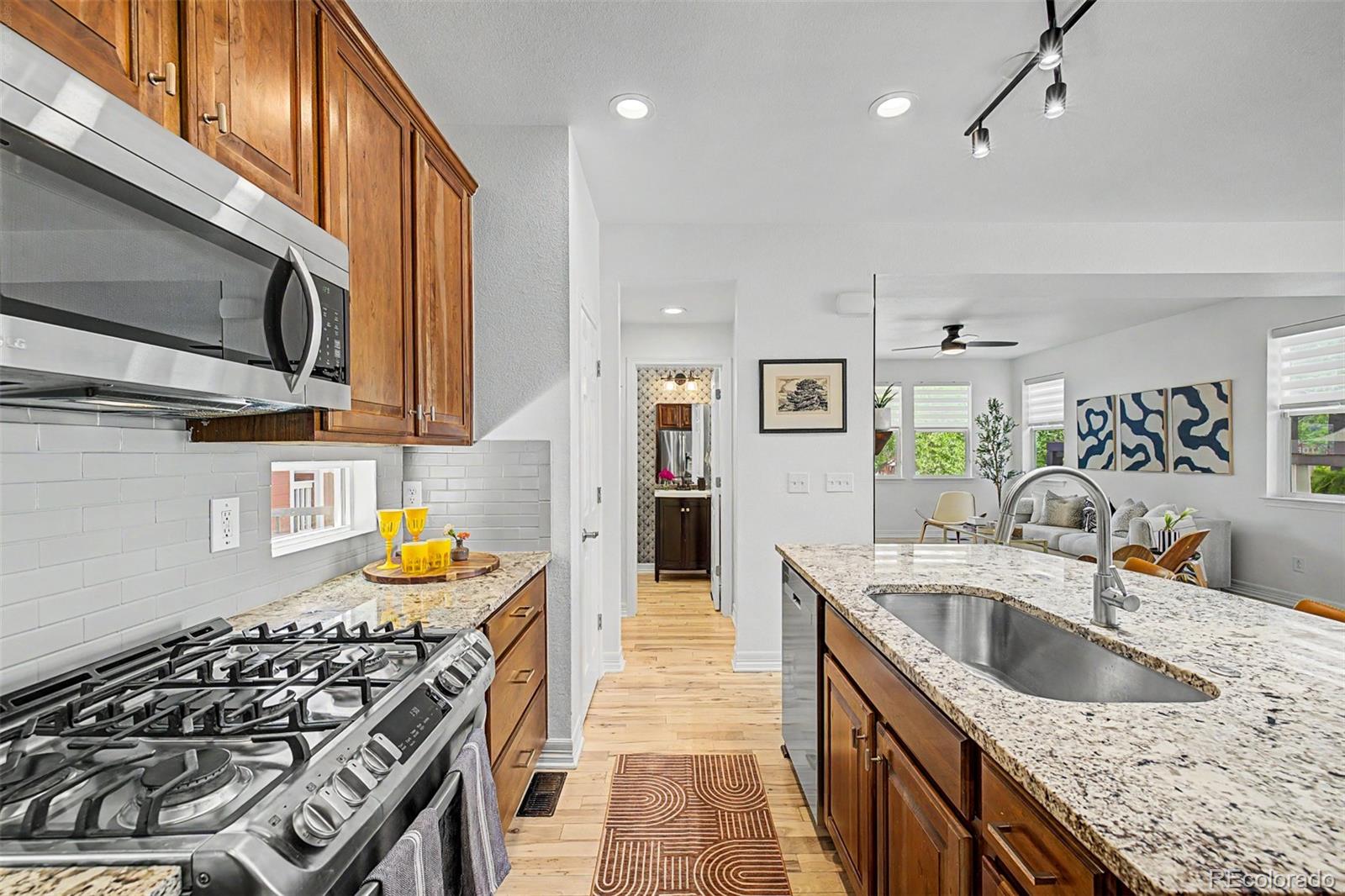 MLS Image #18 for 3164  geneva court,denver, Colorado