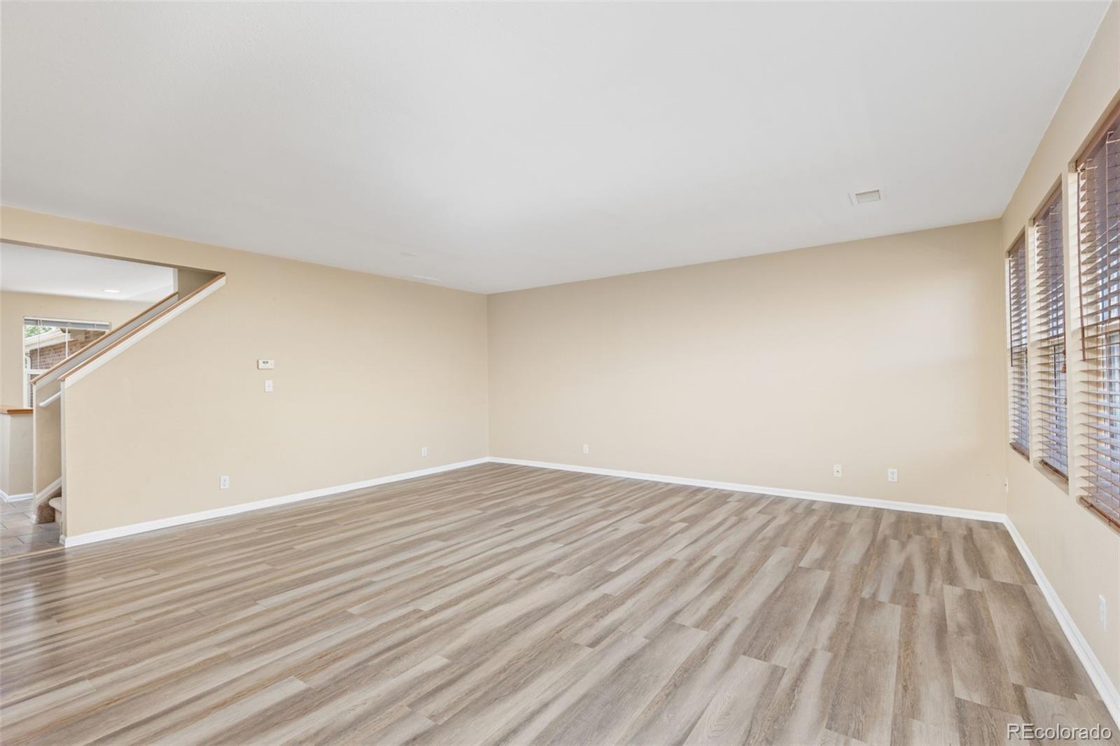 MLS Image #9 for 9323  welby road,denver, Colorado