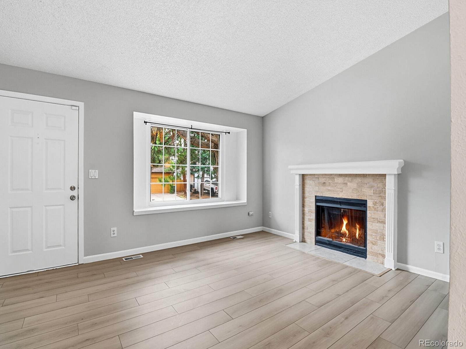 MLS Image #5 for 19472 e princeton place,aurora, Colorado