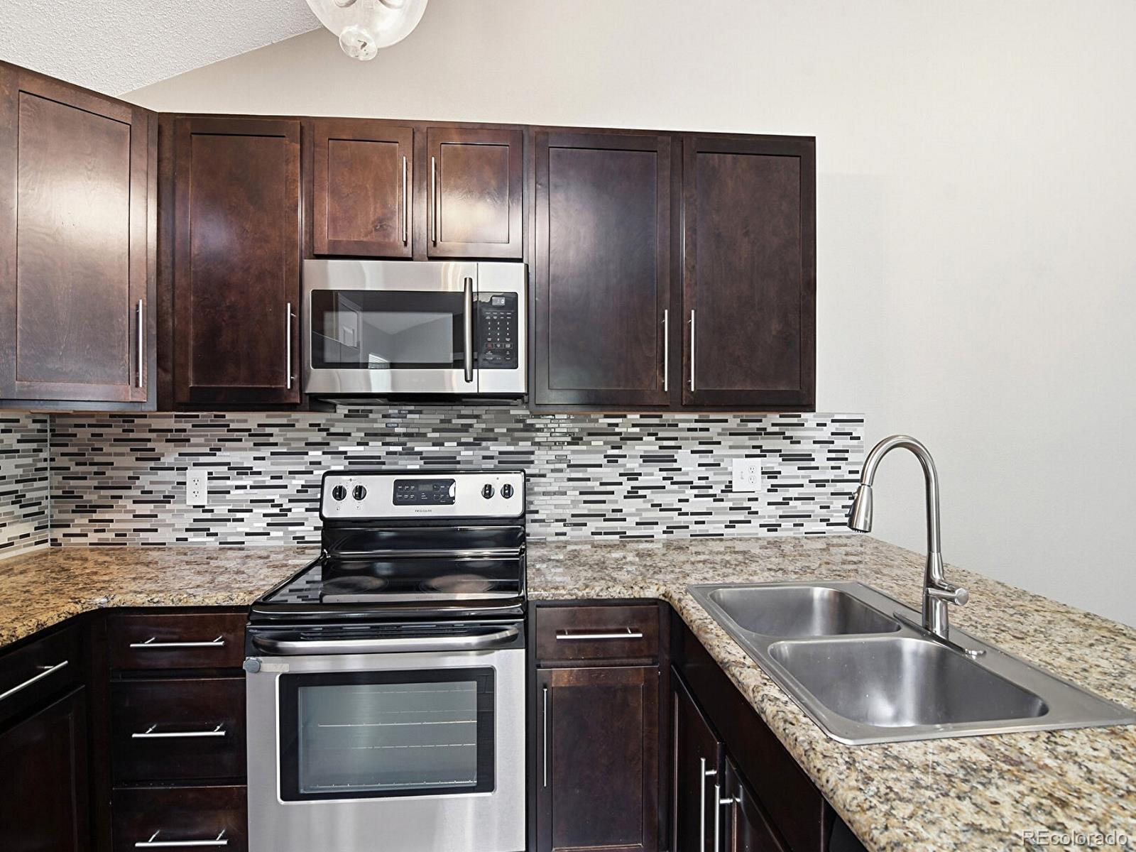 MLS Image #10 for 16136 e exposition drive,aurora, Colorado