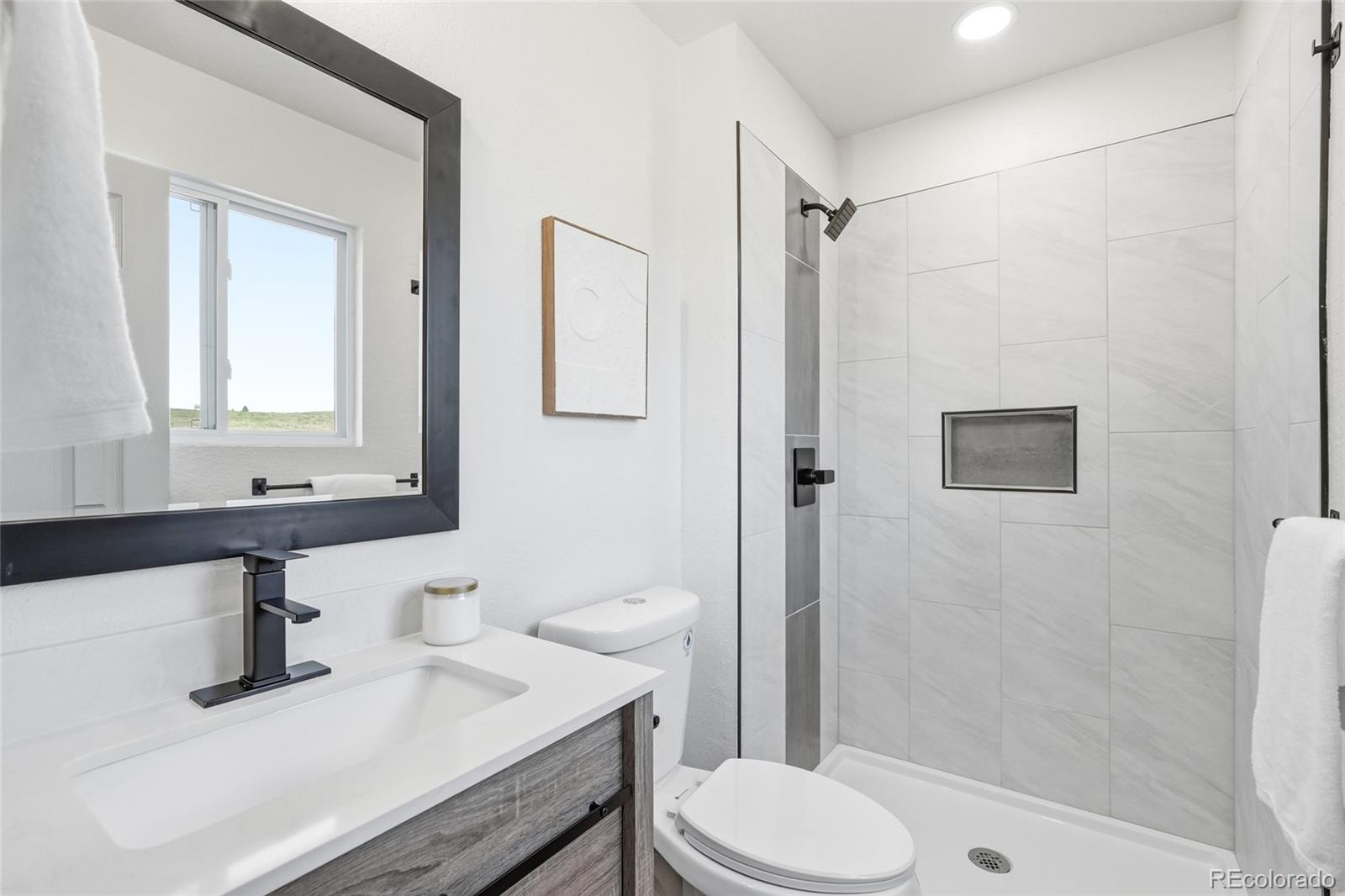 MLS Image #11 for 18030 e oxford drive,aurora, Colorado
