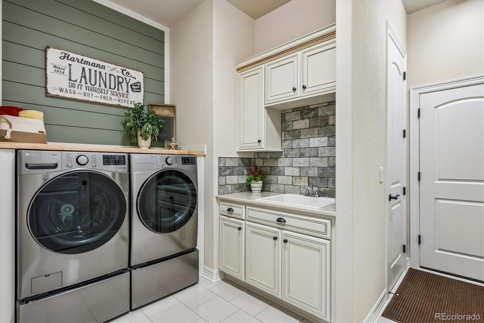 MLS Image #32 for 23070 e del norte circle,aurora, Colorado