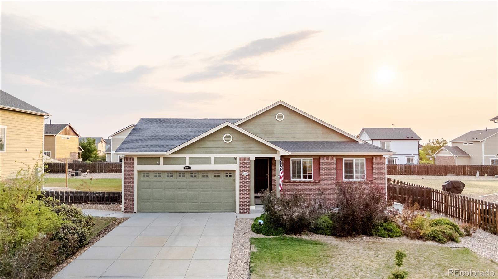MLS Image #1 for 223 s new castle way,aurora, Colorado
