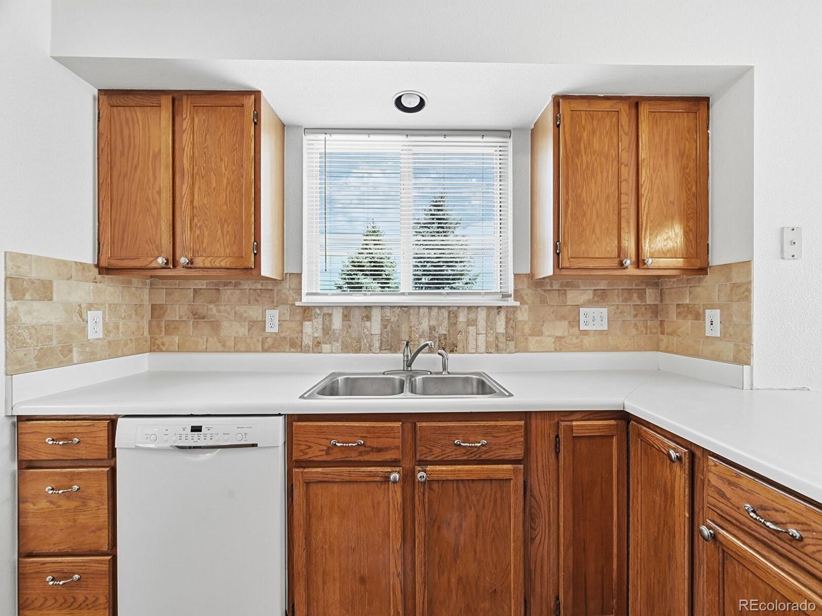 MLS Image #11 for 4064 s himalaya way,aurora, Colorado