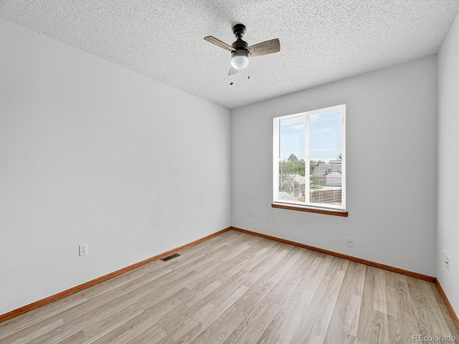 MLS Image #23 for 4934 s danube street,aurora, Colorado
