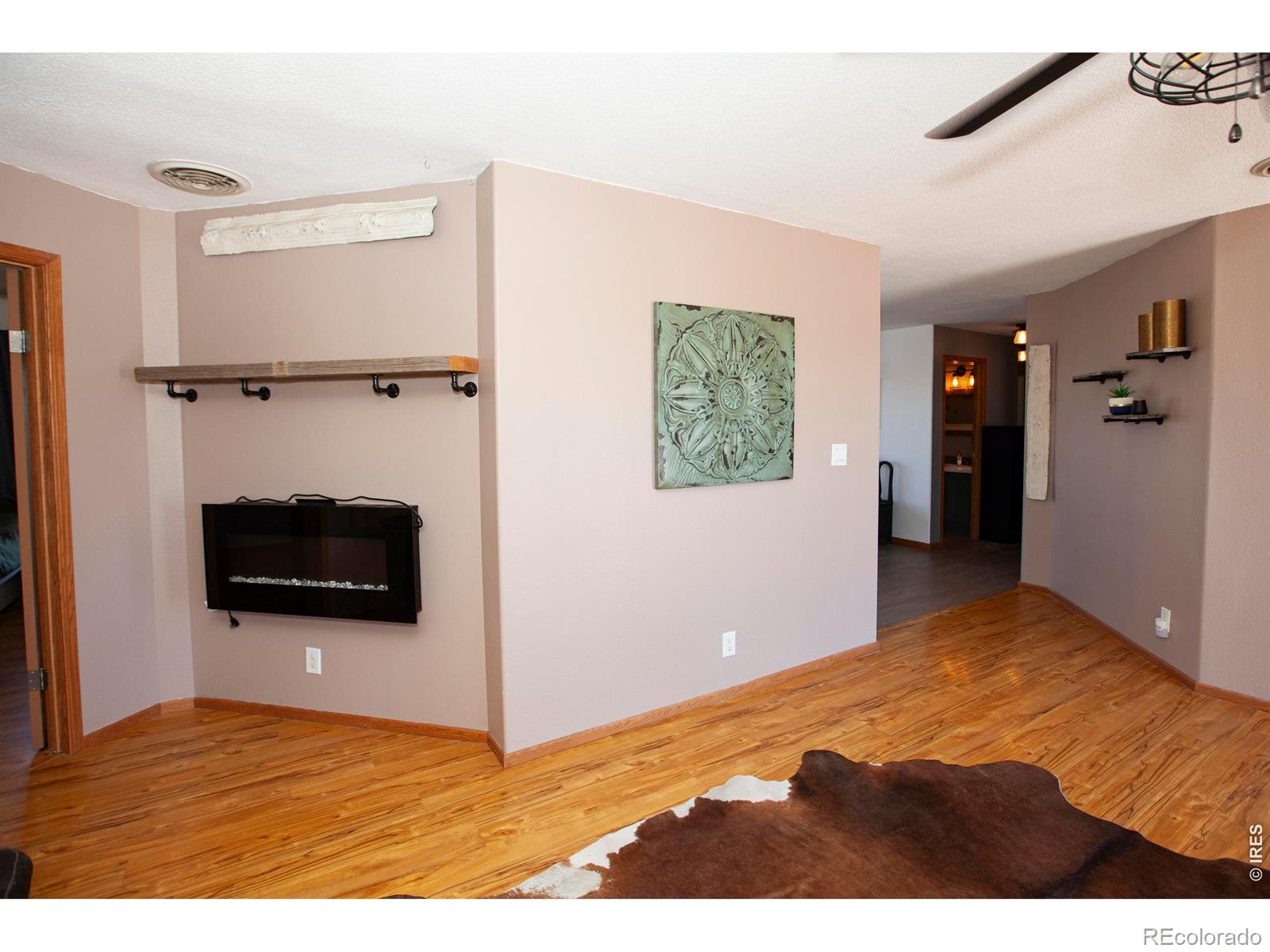 MLS Image #10 for 26009  county road 45 ,iliff, Colorado