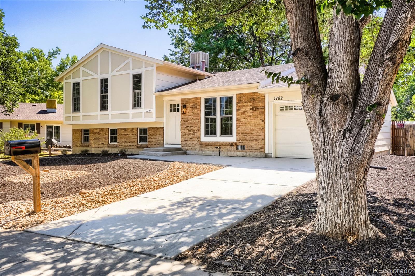 MLS Image #2 for 1782 s sedalia circle,aurora, Colorado