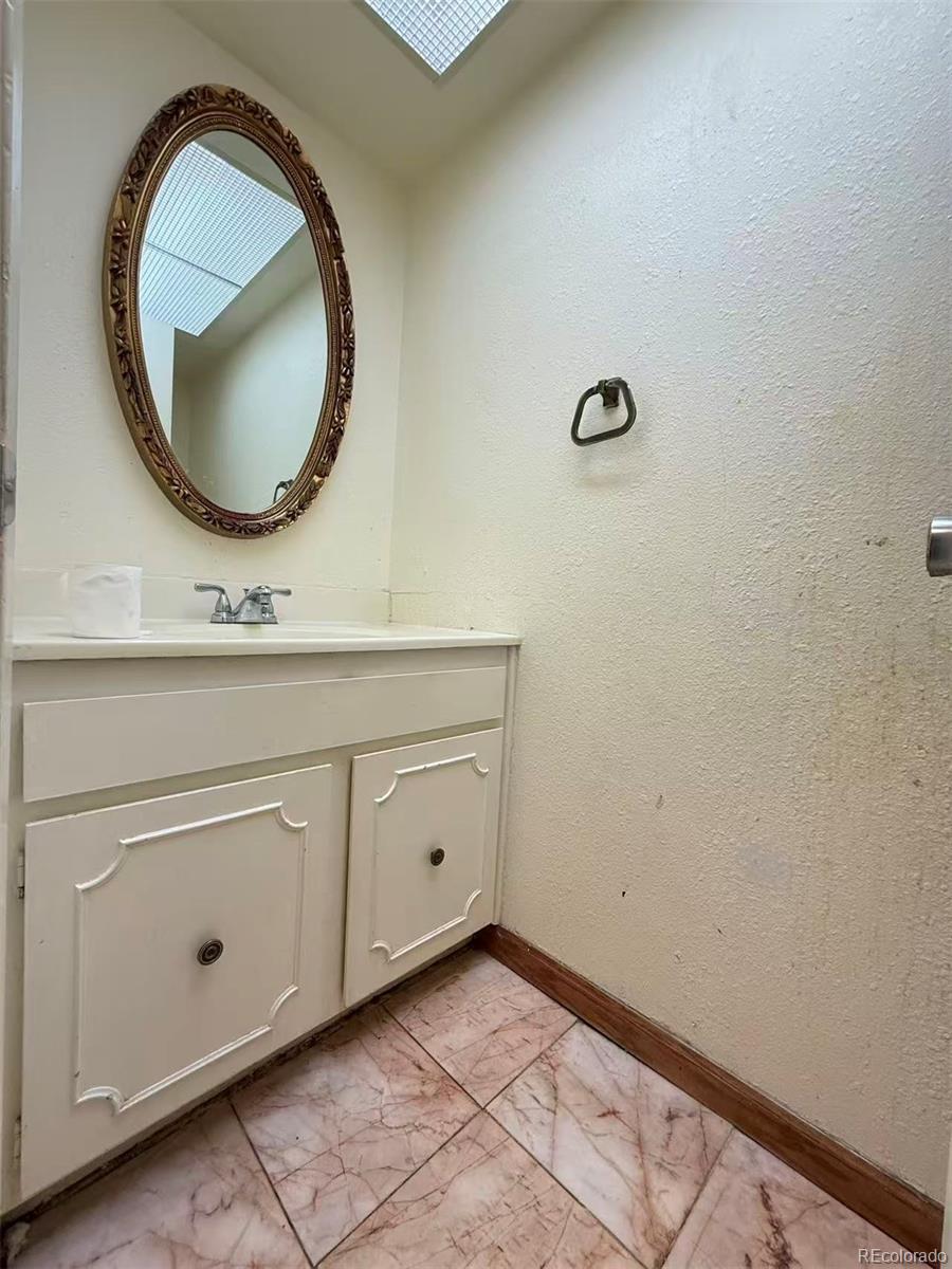 MLS Image #9 for 9280 e nassau avenue ,denver, Colorado