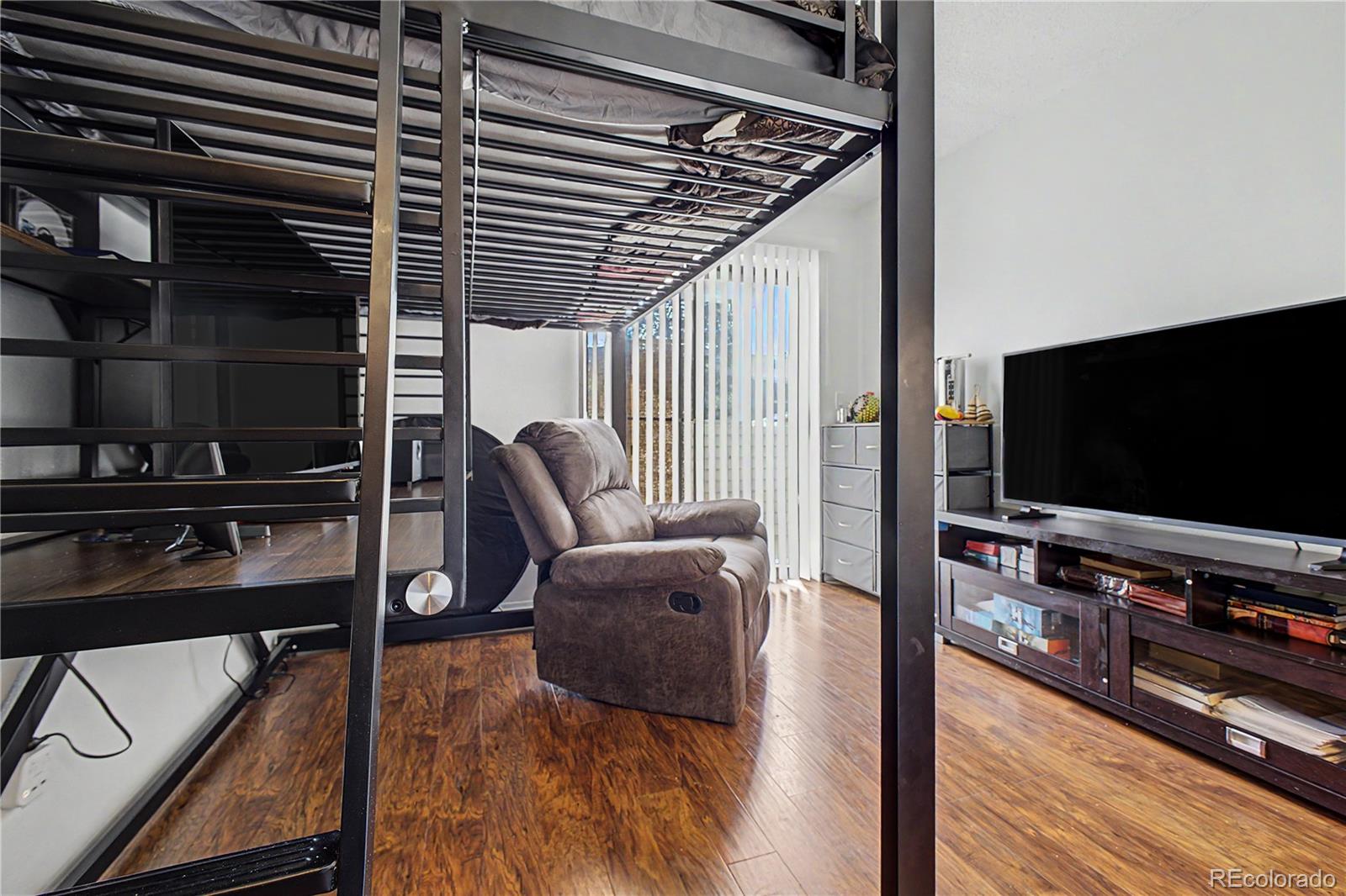 MLS Image #11 for 942 s walden street,aurora, Colorado
