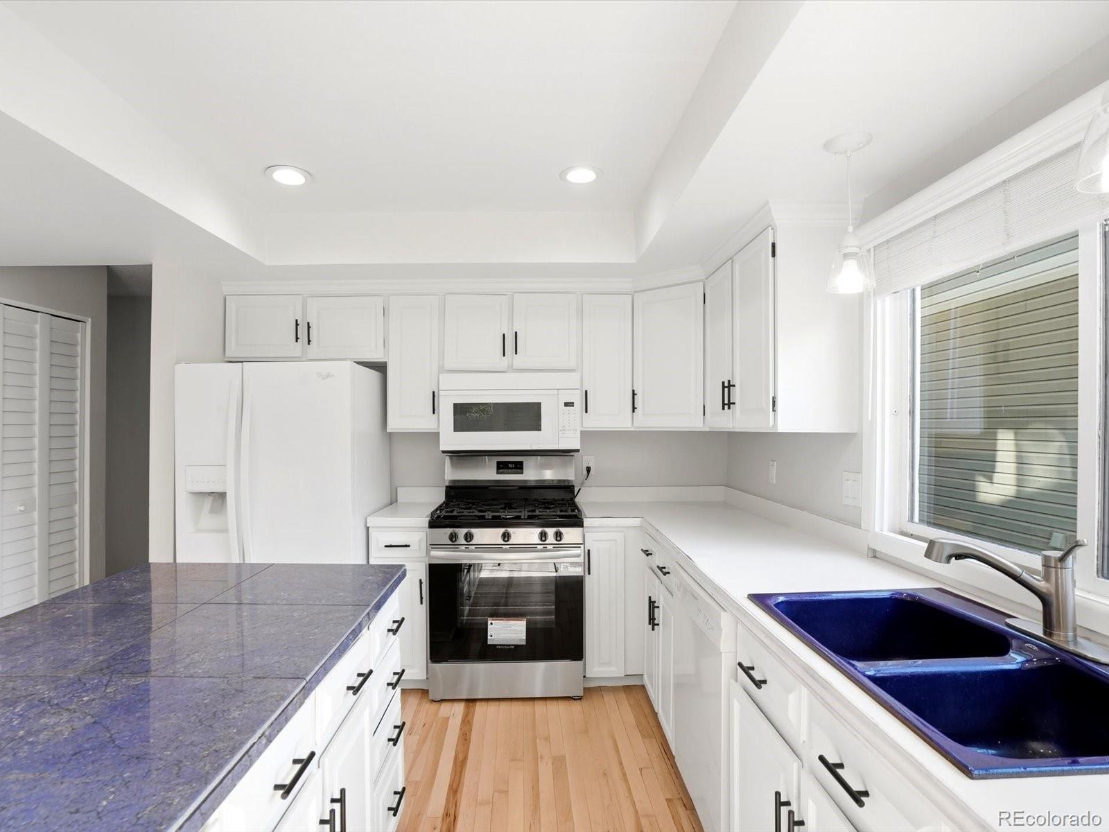 MLS Image #7 for 12379 e bates circle,aurora, Colorado