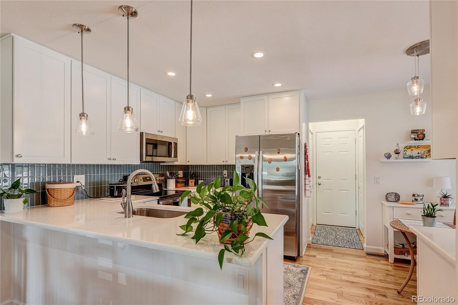 MLS Image #10 for 2416 s vaughn way a,aurora, Colorado