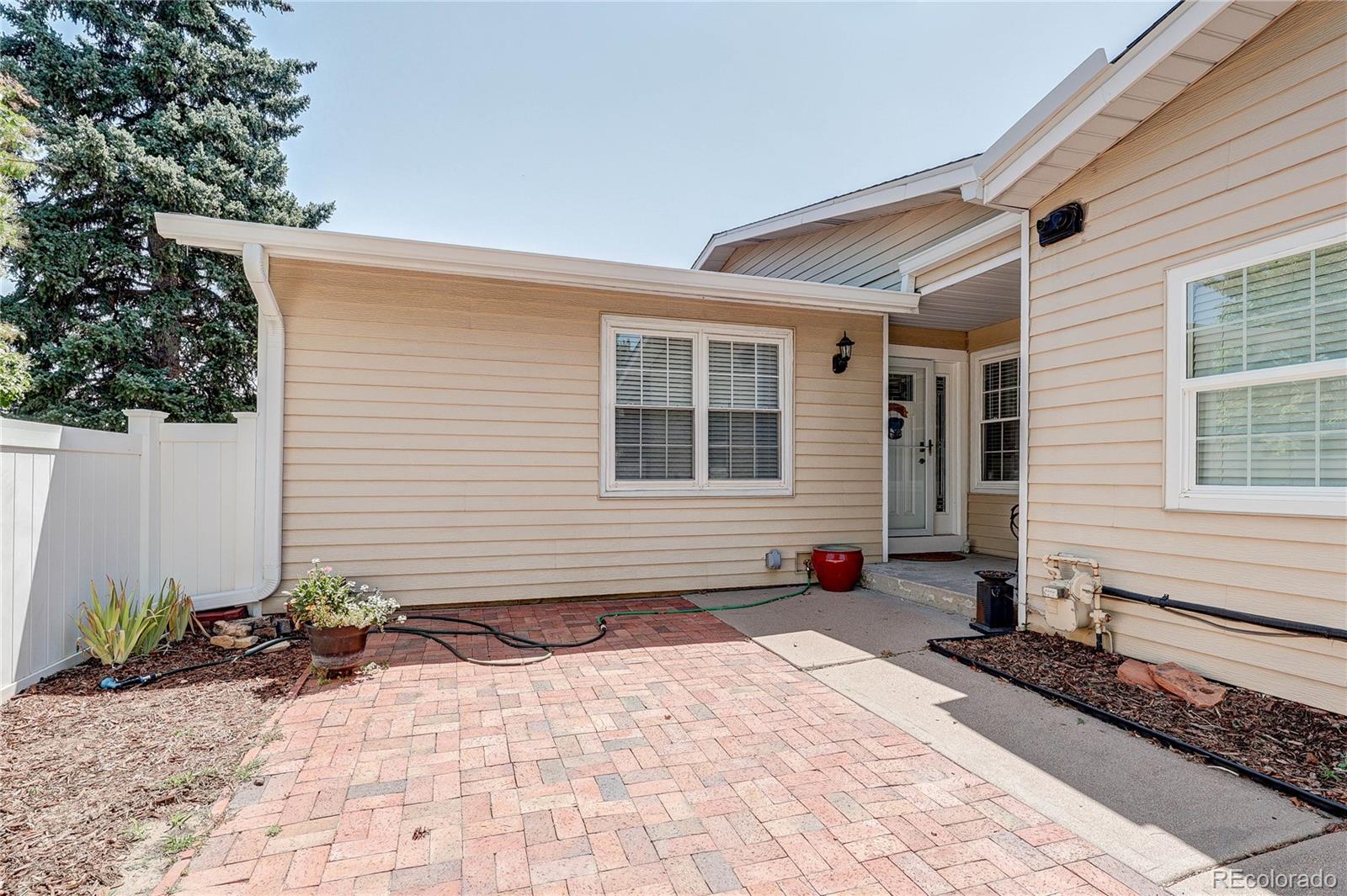 MLS Image #2 for 2416 s vaughn way a,aurora, Colorado