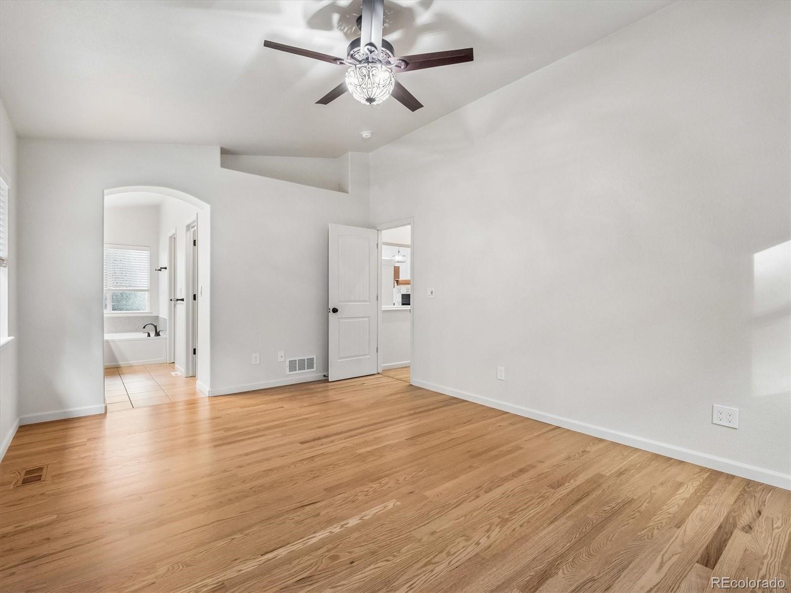 MLS Image #11 for 9669  sydney lane,highlands ranch, Colorado