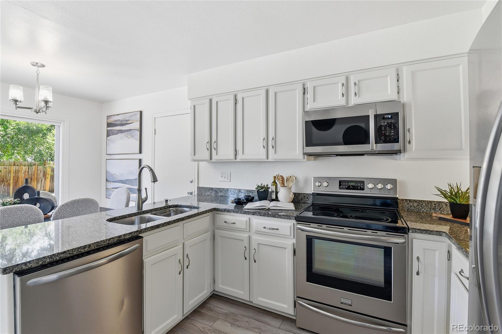 MLS Image #11 for 1430 s vaughn circle,aurora, Colorado