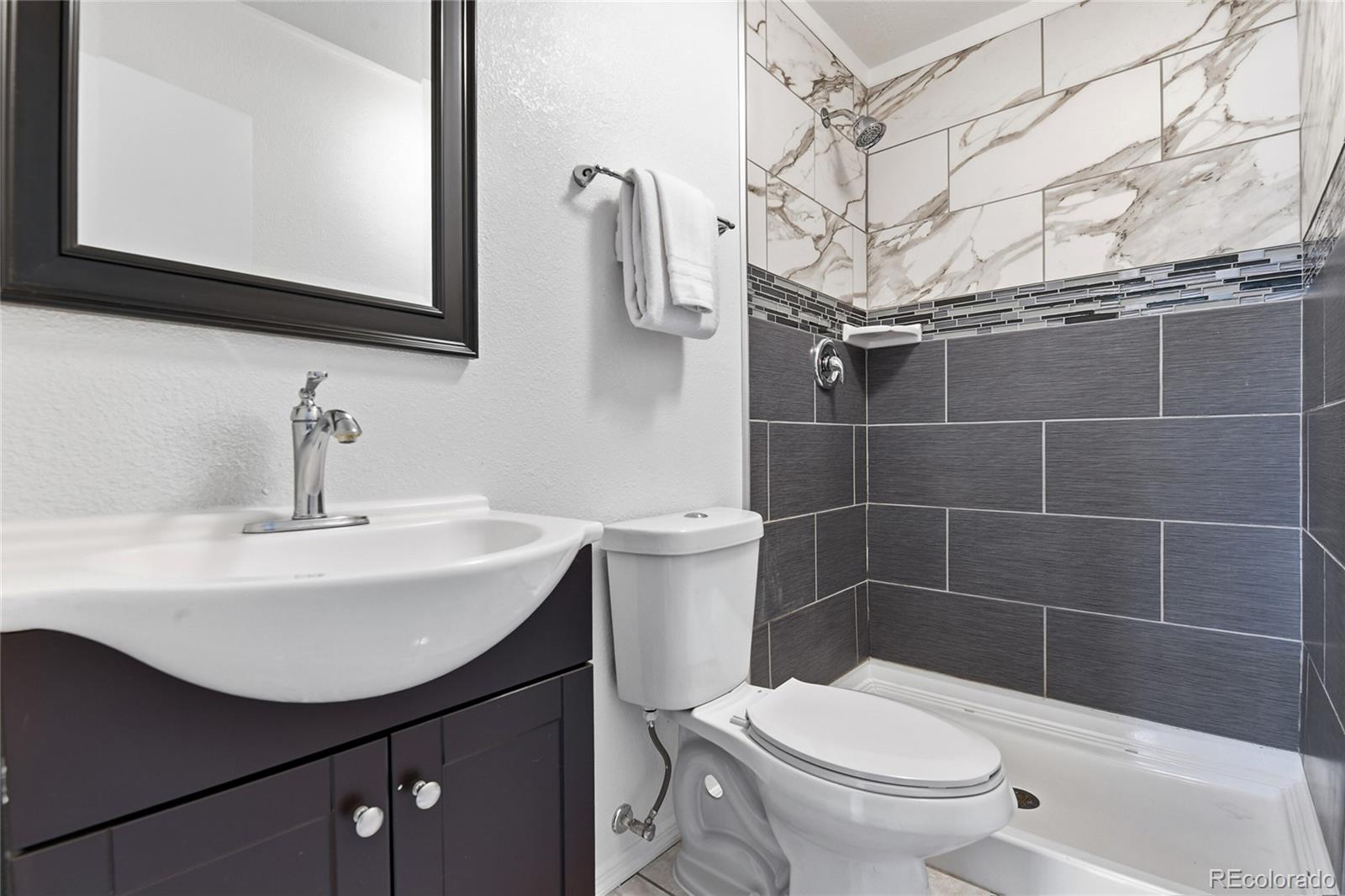 MLS Image #22 for 1430 s vaughn circle,aurora, Colorado