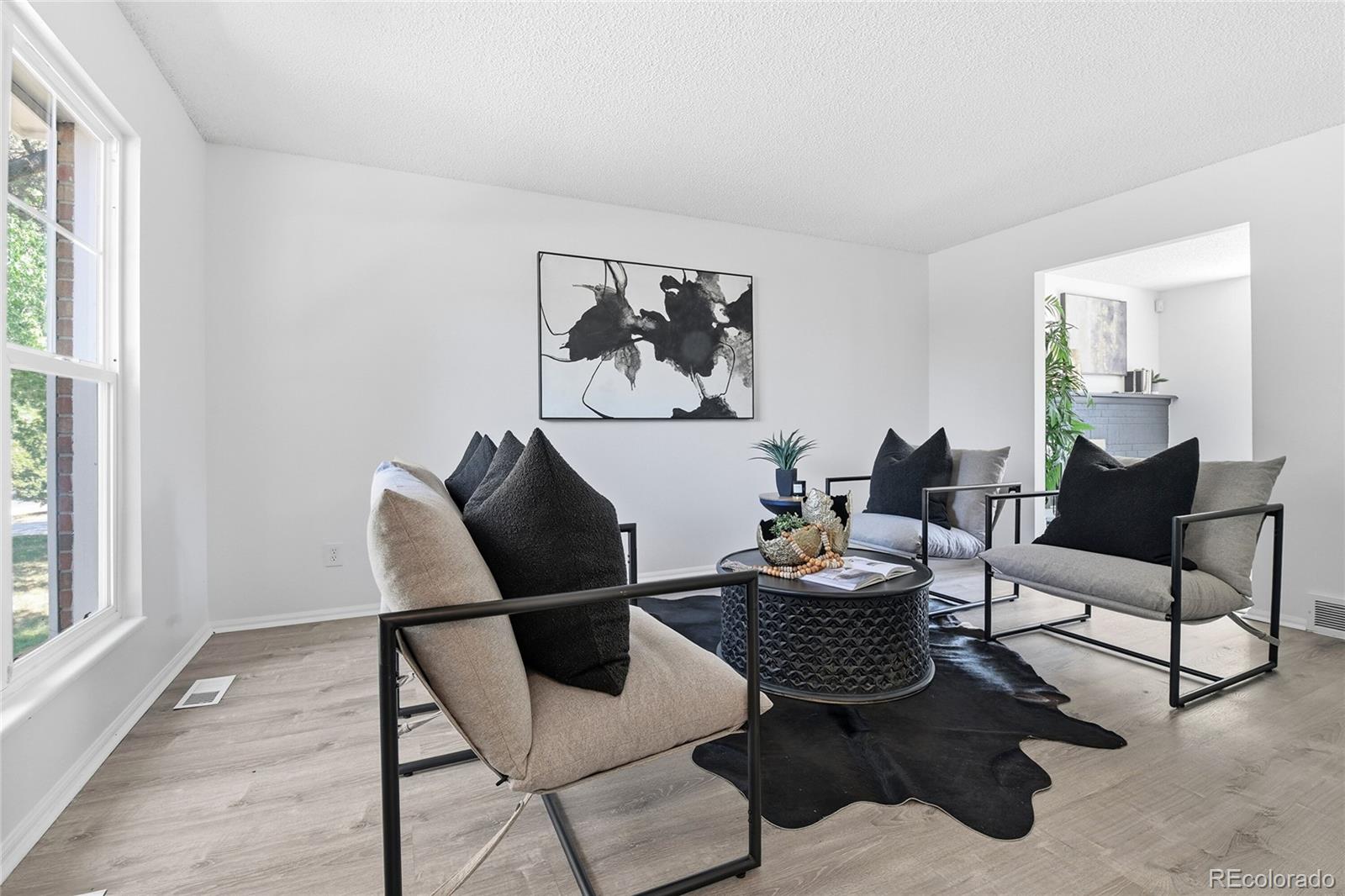 MLS Image #4 for 1430 s vaughn circle,aurora, Colorado