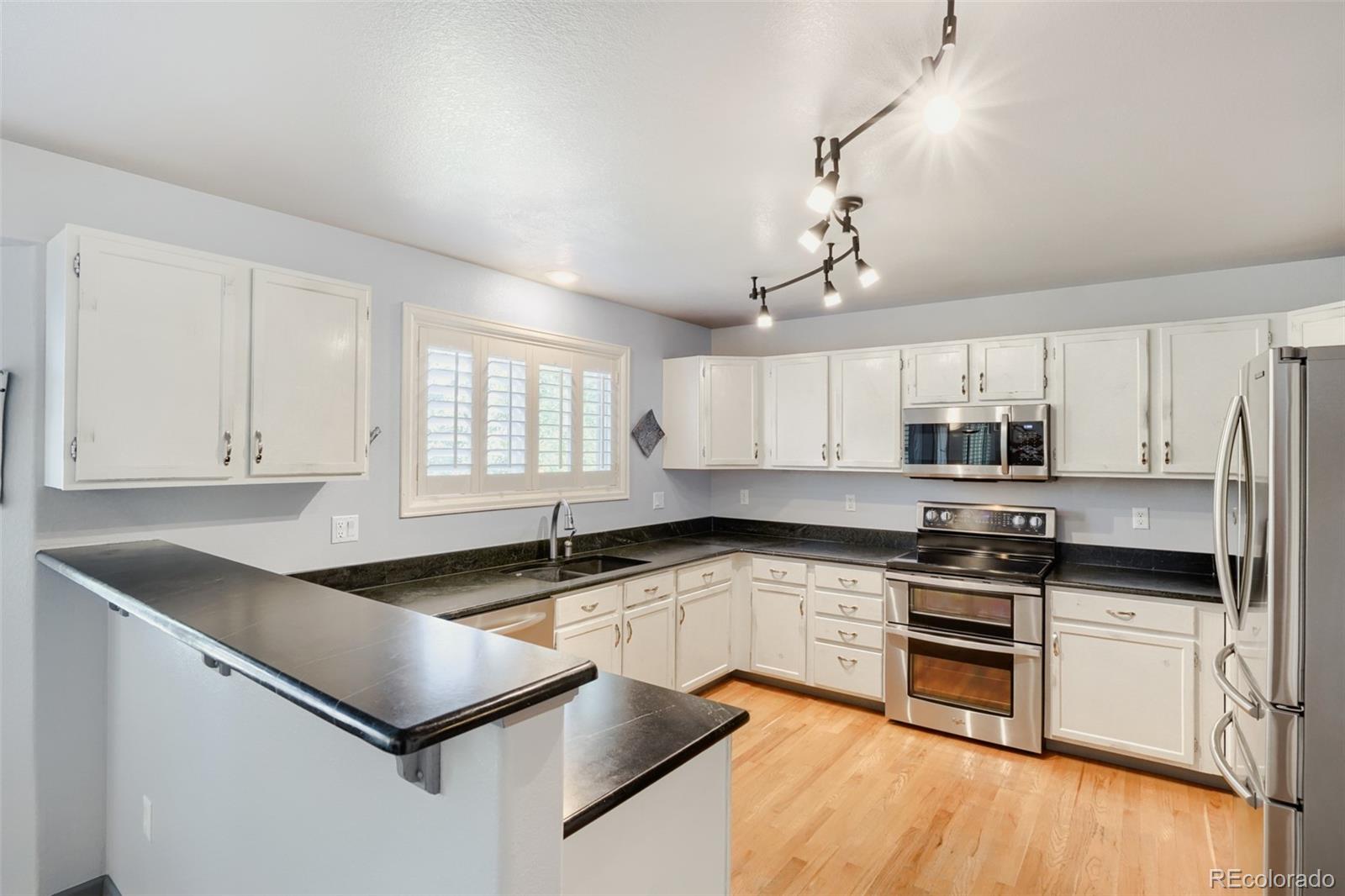 MLS Image #5 for 5335 s flanders way,centennial, Colorado
