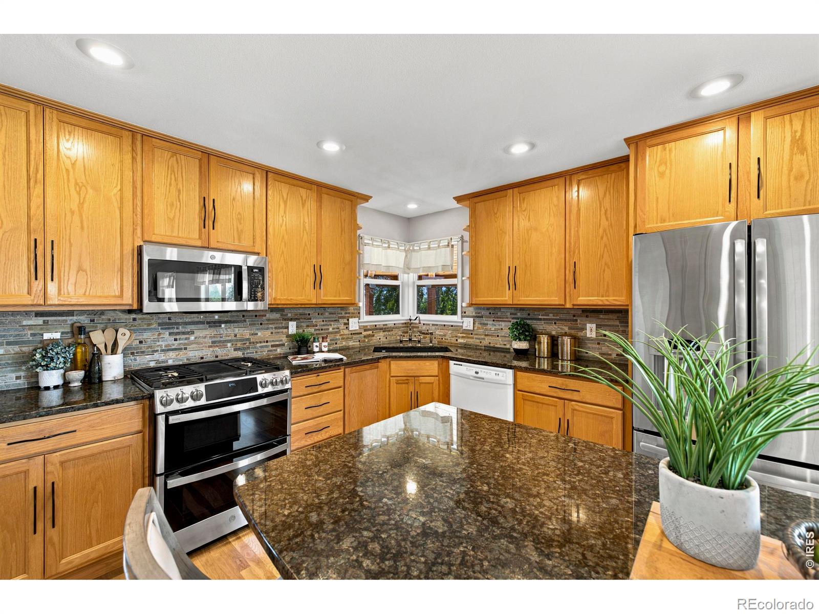 MLS Image #21 for 2038  burbank street,berthoud, Colorado
