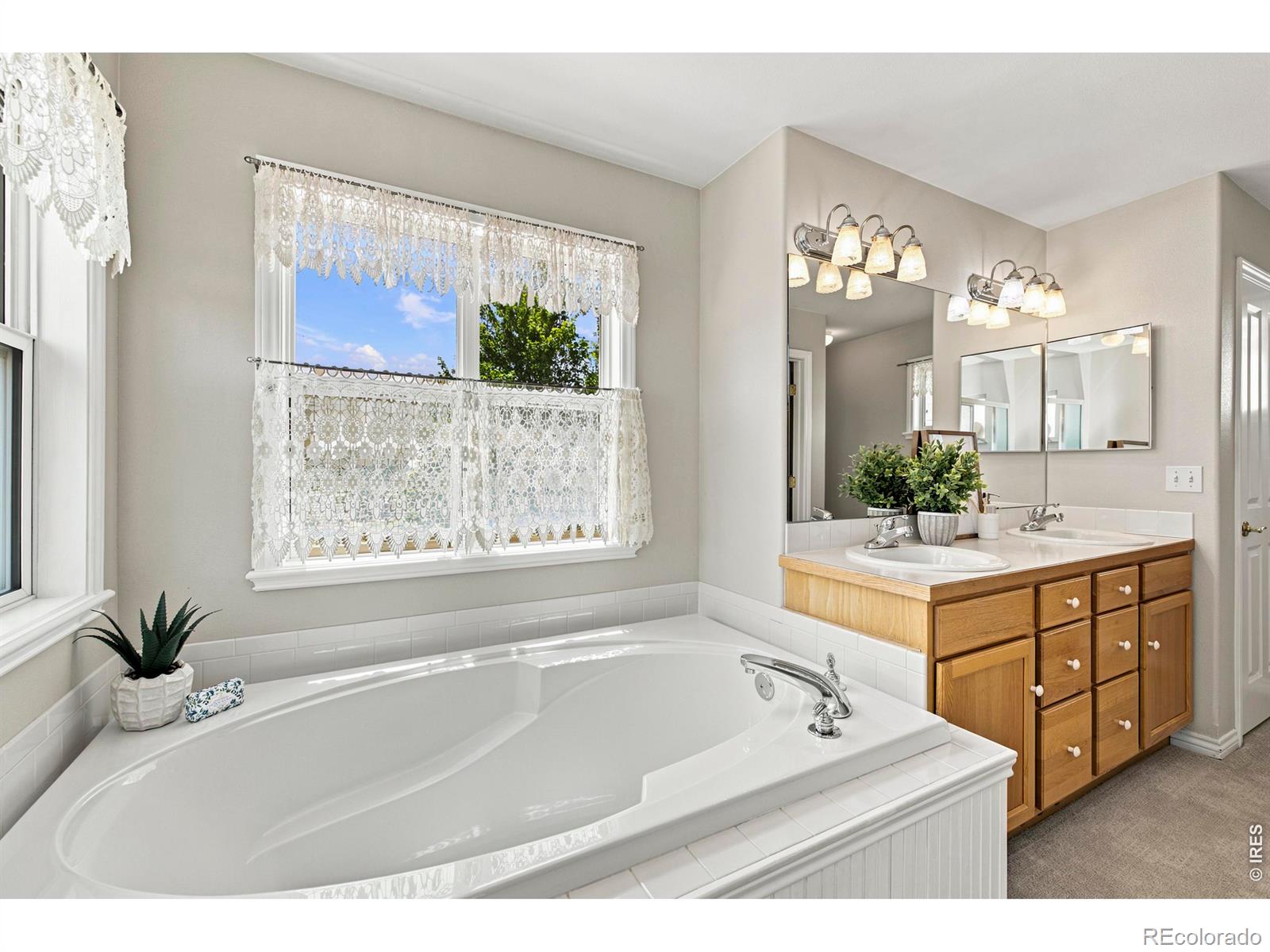 MLS Image #34 for 2038  burbank street,berthoud, Colorado