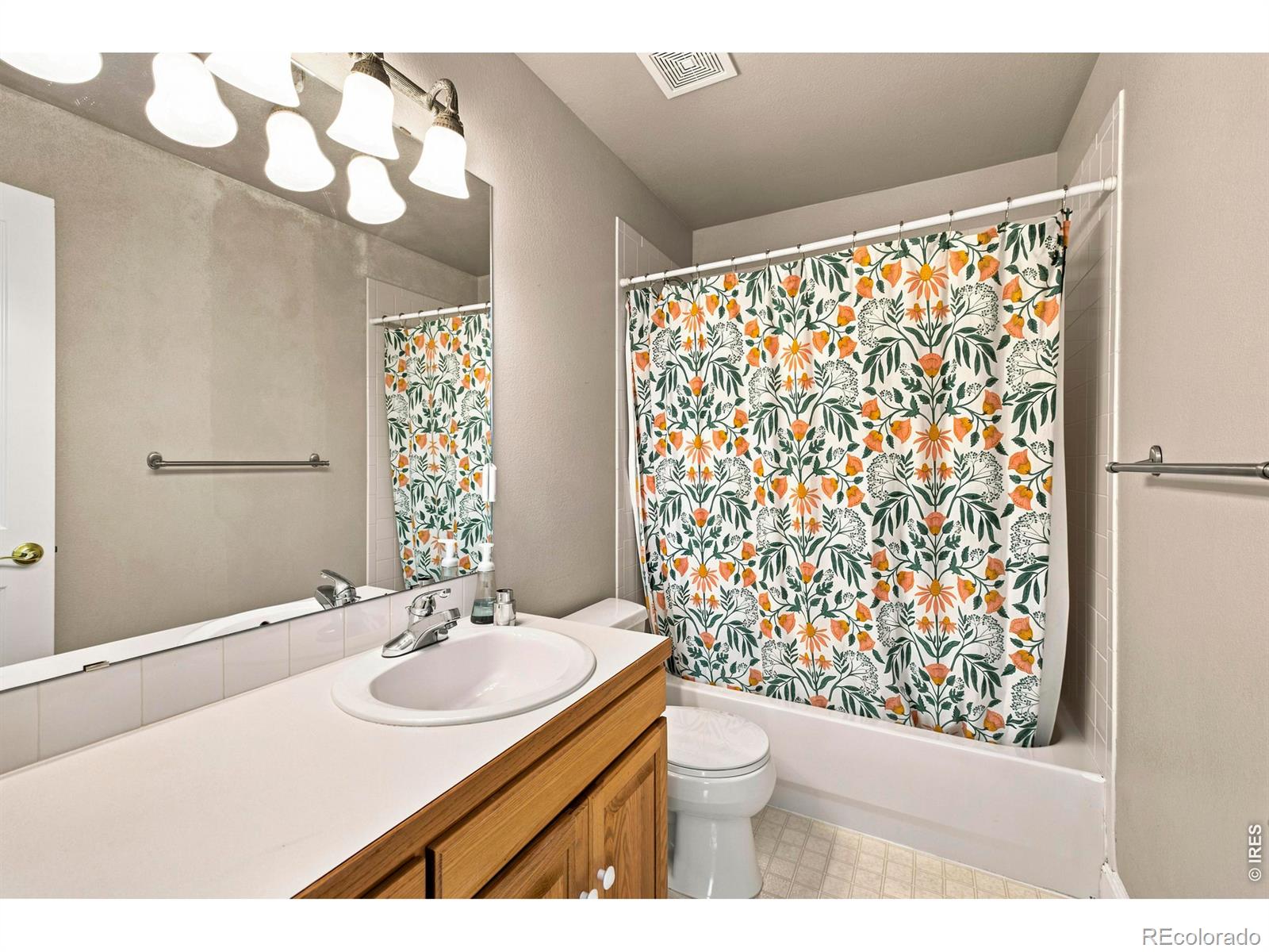 MLS Image #41 for 2038  burbank street,berthoud, Colorado