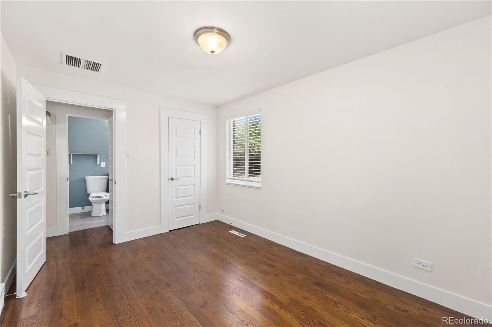 MLS Image #21 for 170  oneida street,denver, Colorado