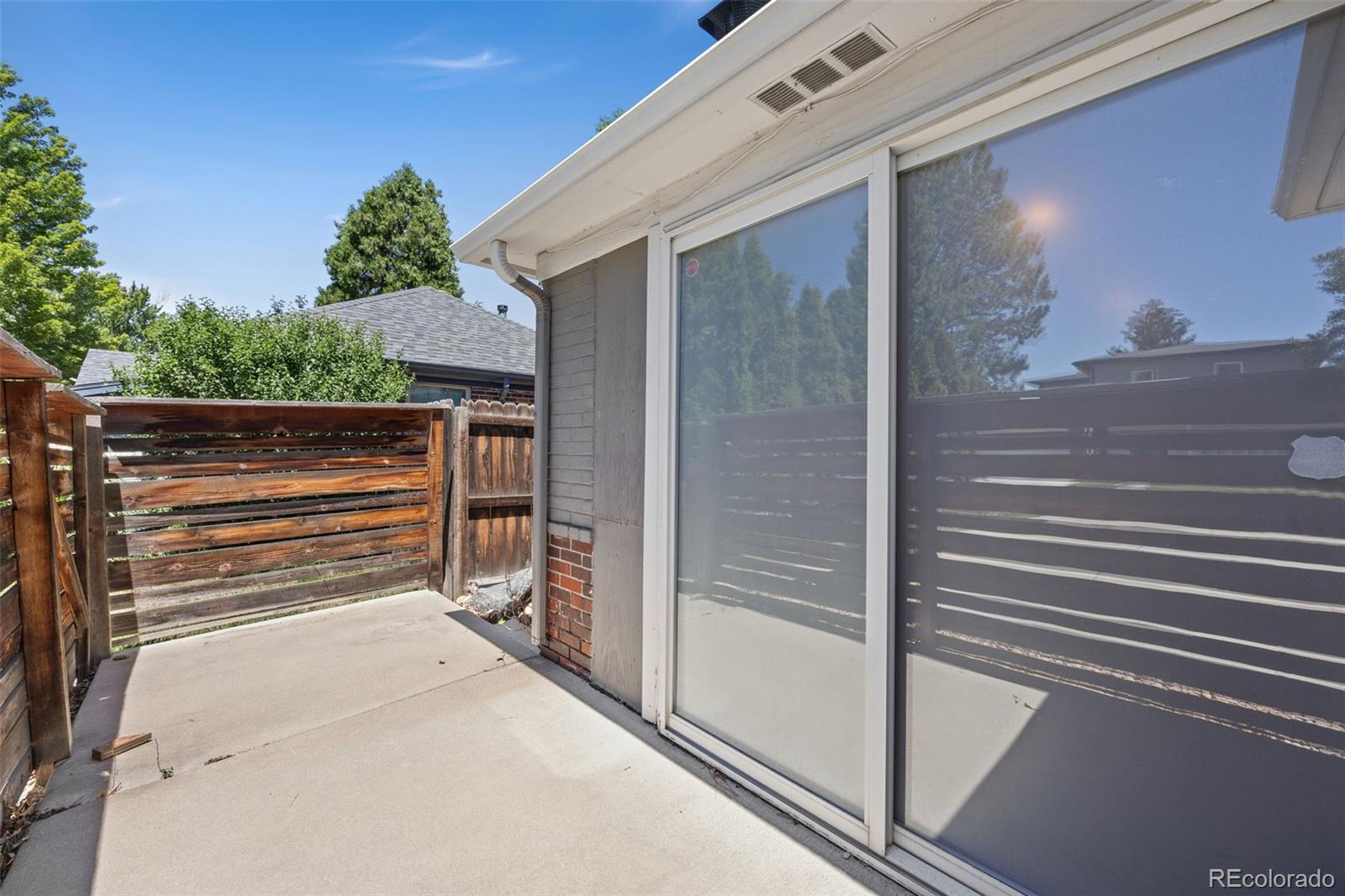 MLS Image #22 for 170  oneida street,denver, Colorado