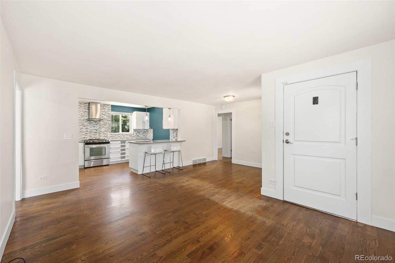 MLS Image #7 for 170  oneida street,denver, Colorado